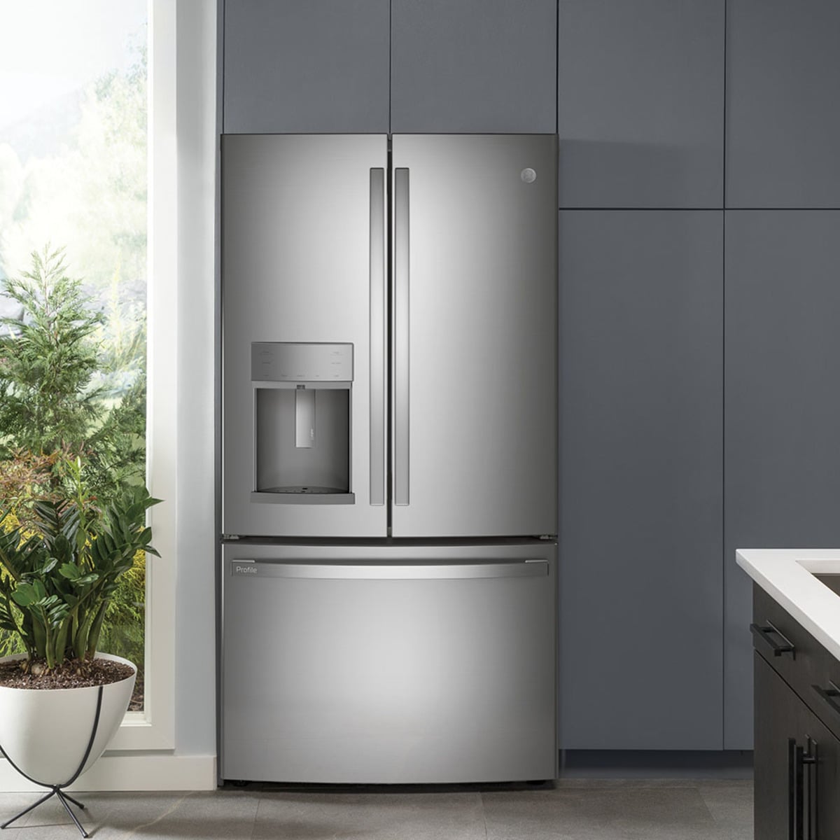 GE Appliances Refrigerators Refrigerator