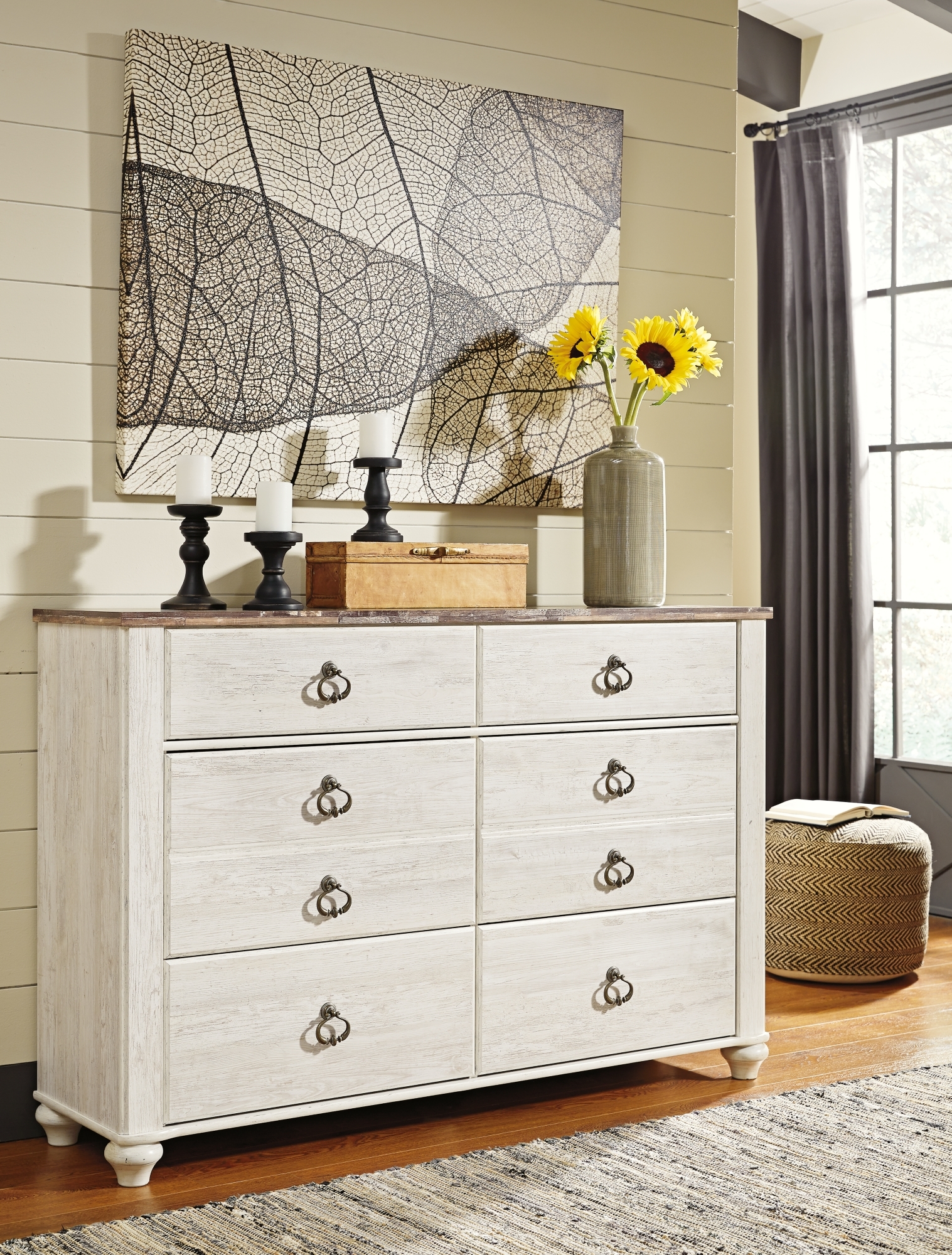 Signature Design by Ashley Willowton Dresser And 2 Nightstands