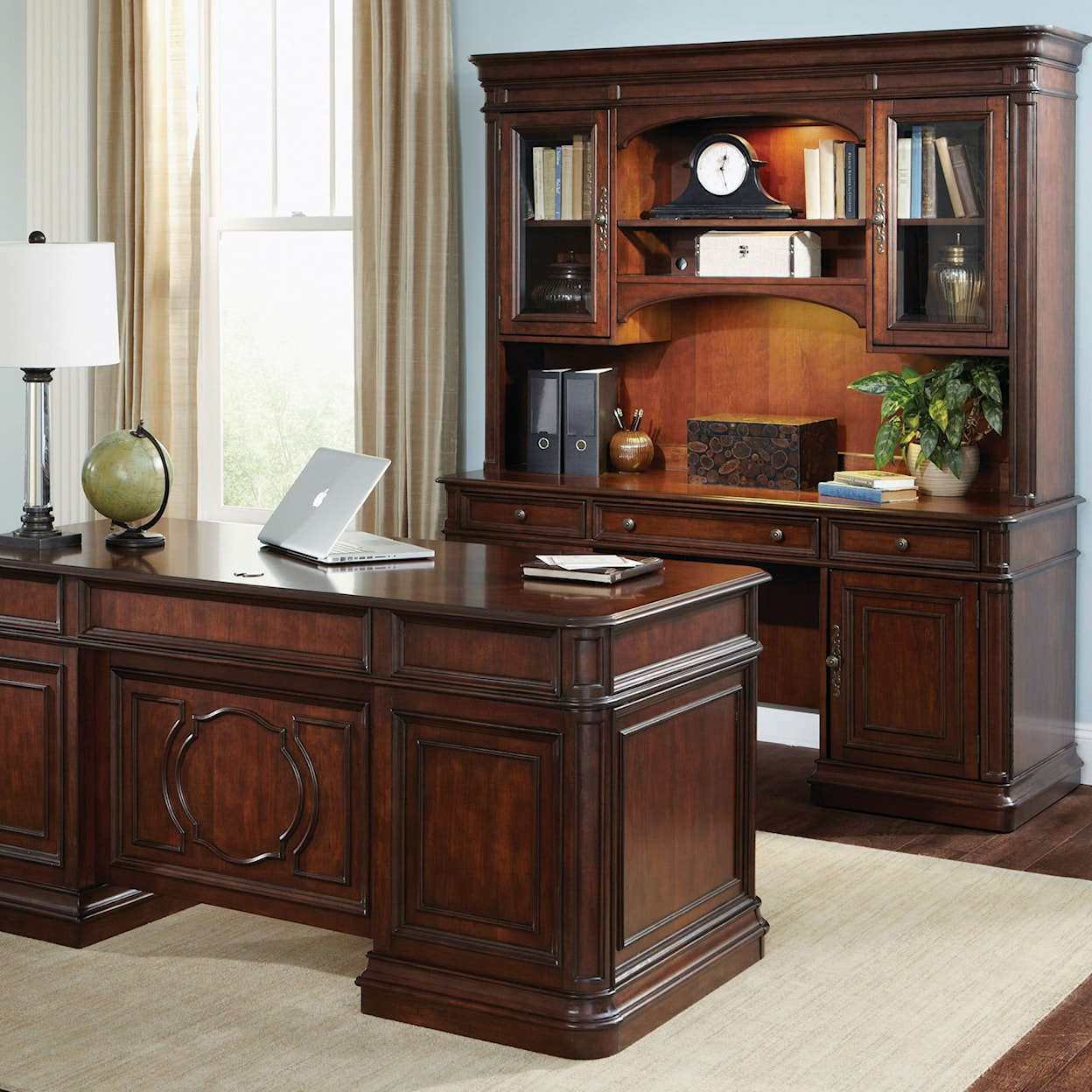 Libby Brayton Manor Jr Executive 3-Piece Executive Desk Set