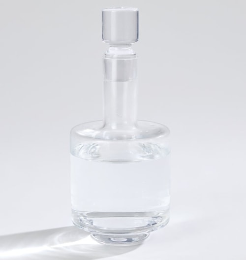 JESNEN CLEAR GLASS CARAFE MEDIUM