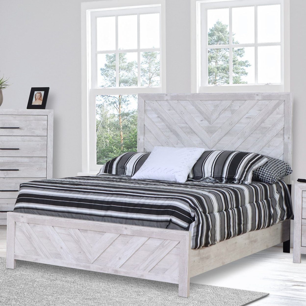 New Classic Furniture Biscayne King Bed Frame