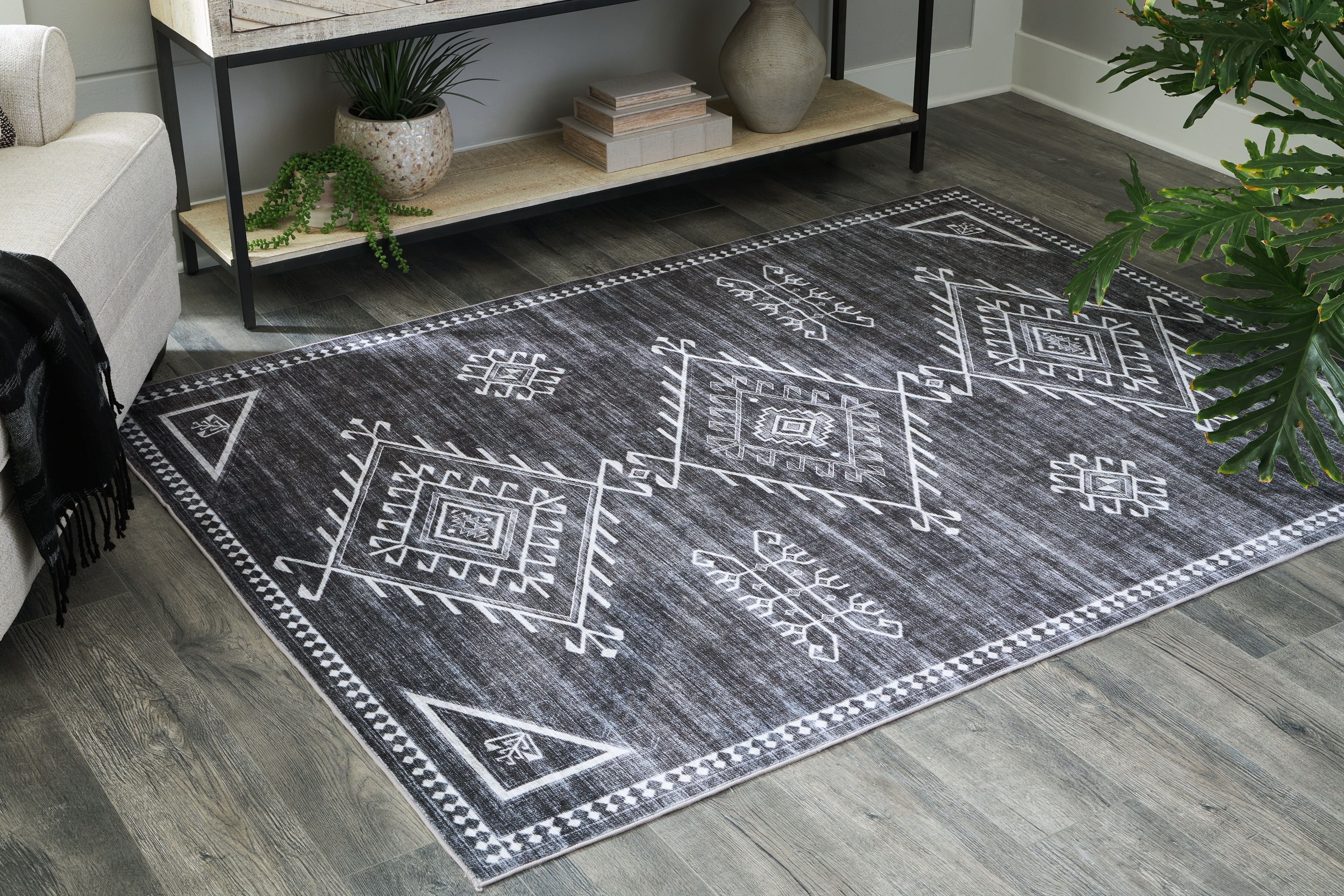 Signature Design by Ashley Arloman Washable Medium Rug