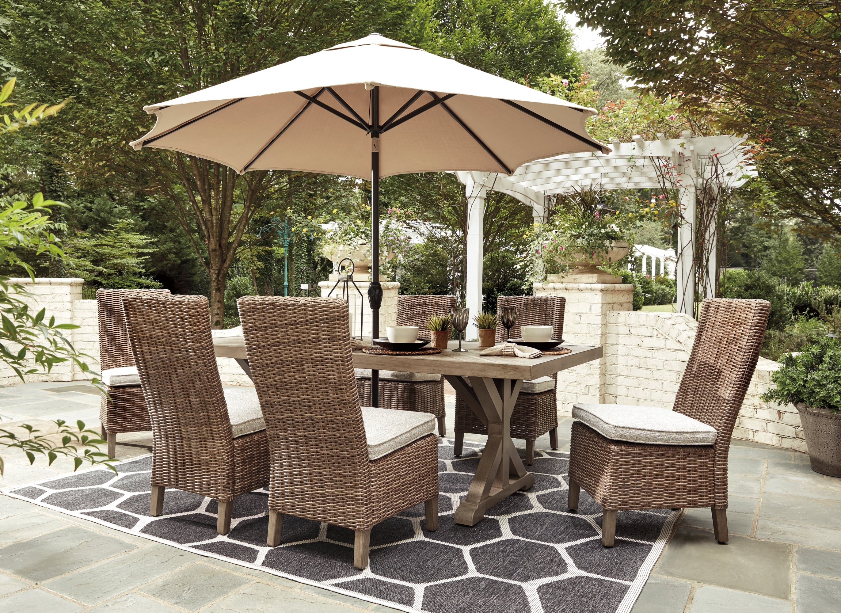 Outdoor Dining Table with 6 Chairs