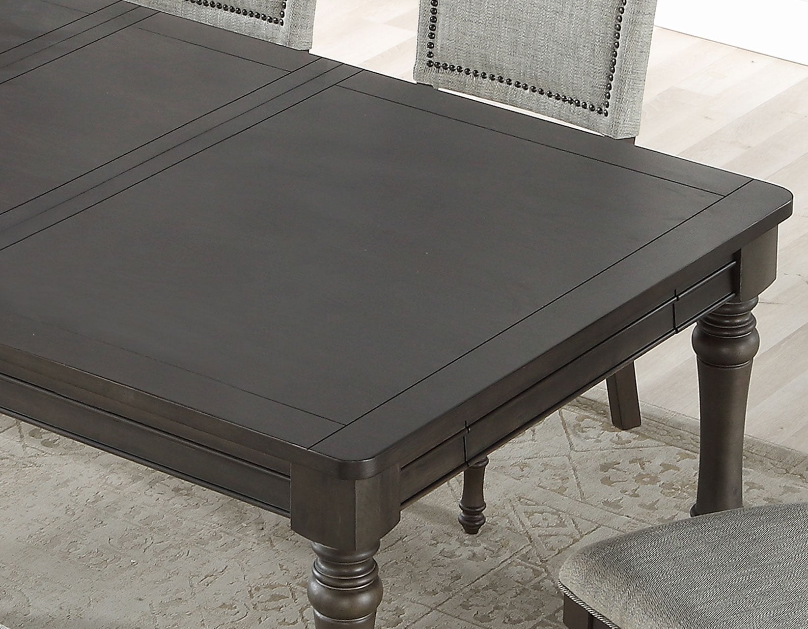 Steve Silver Linnett Dining Table