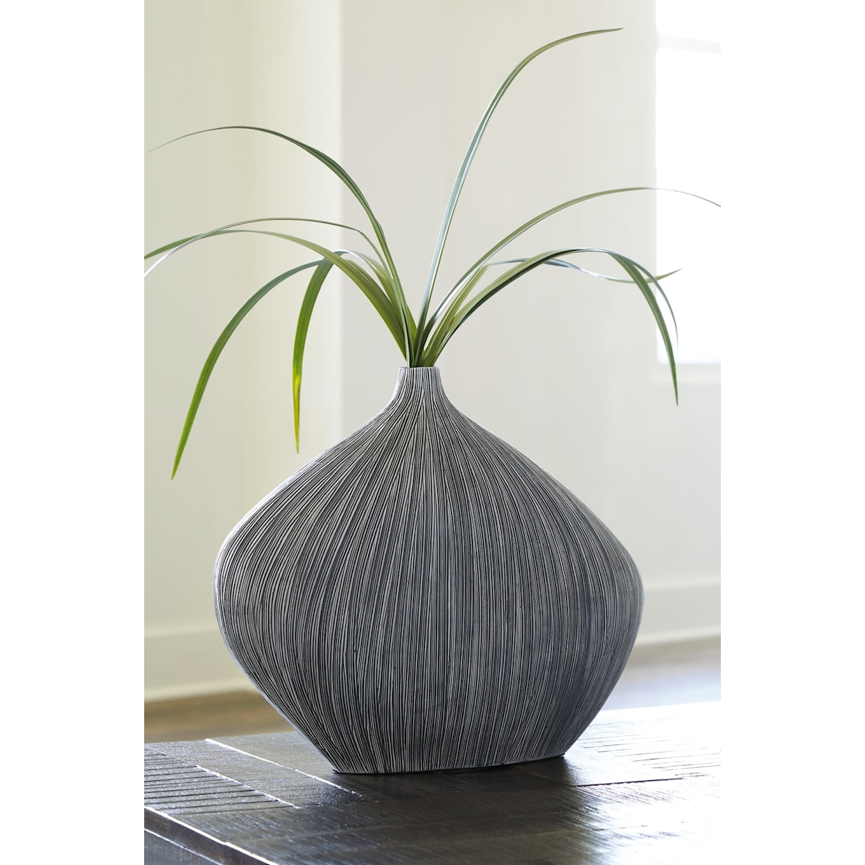 Ashley Furniture Signature Design Donya Vase