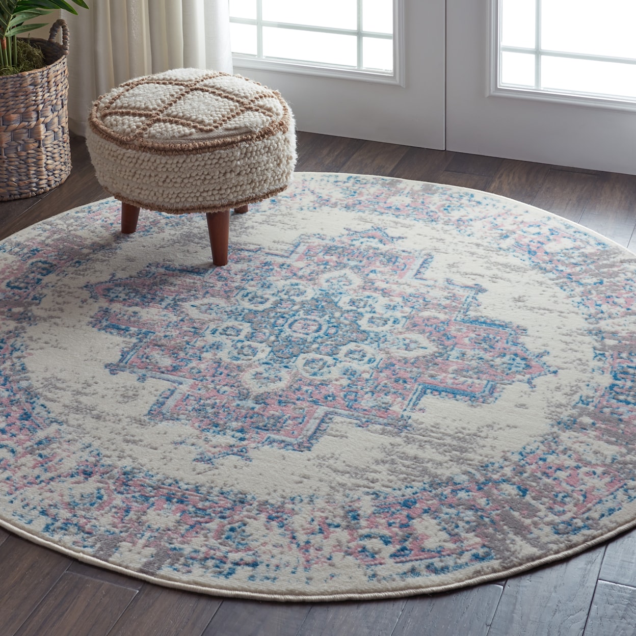 Nourison Grafix 4' Round  Rug