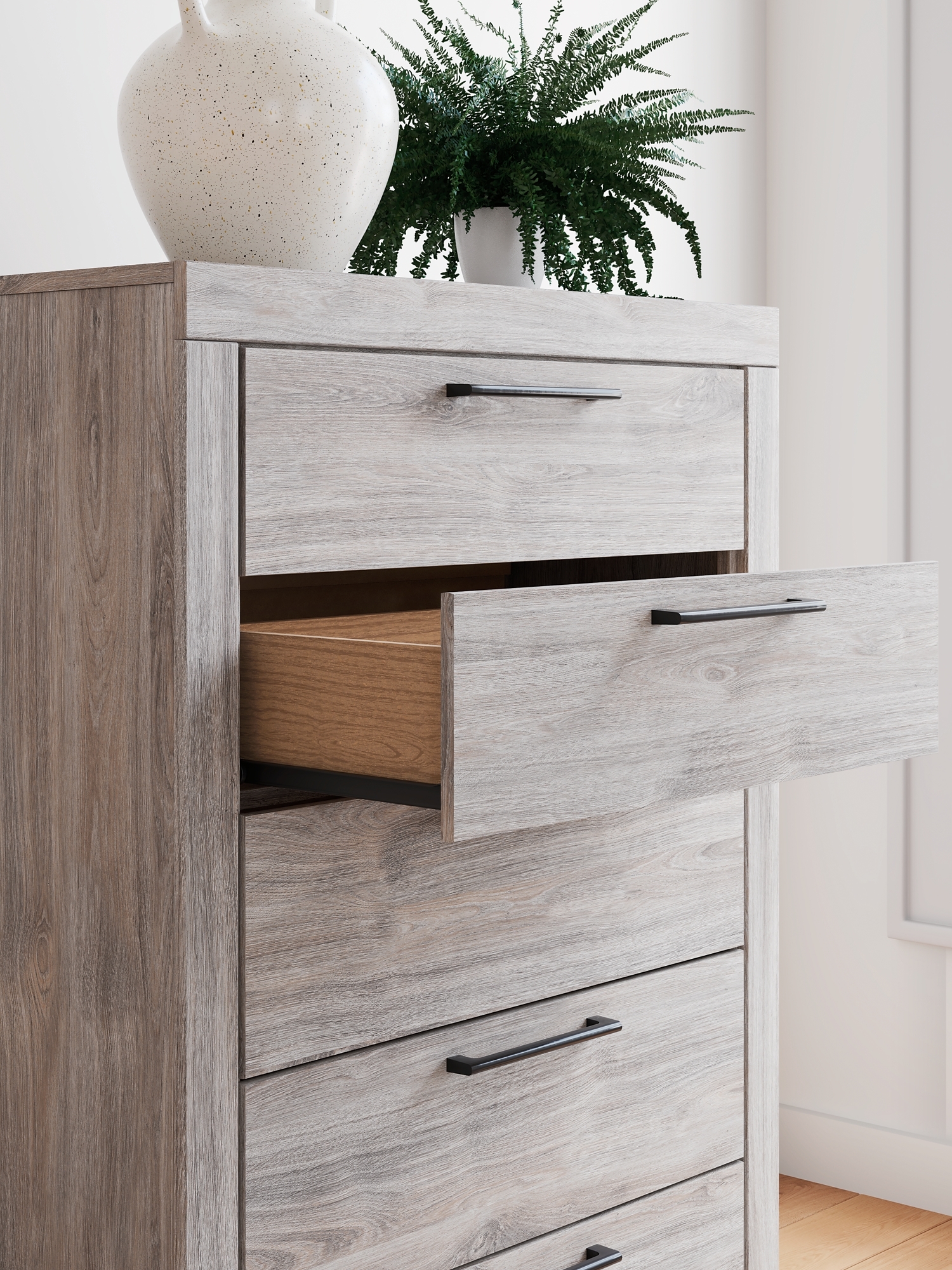 Signature Design by Ashley Broachmyn Five Drawer Chest