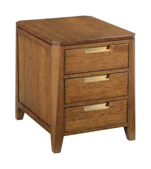 Traditional 3-Drawer Chairside Chest