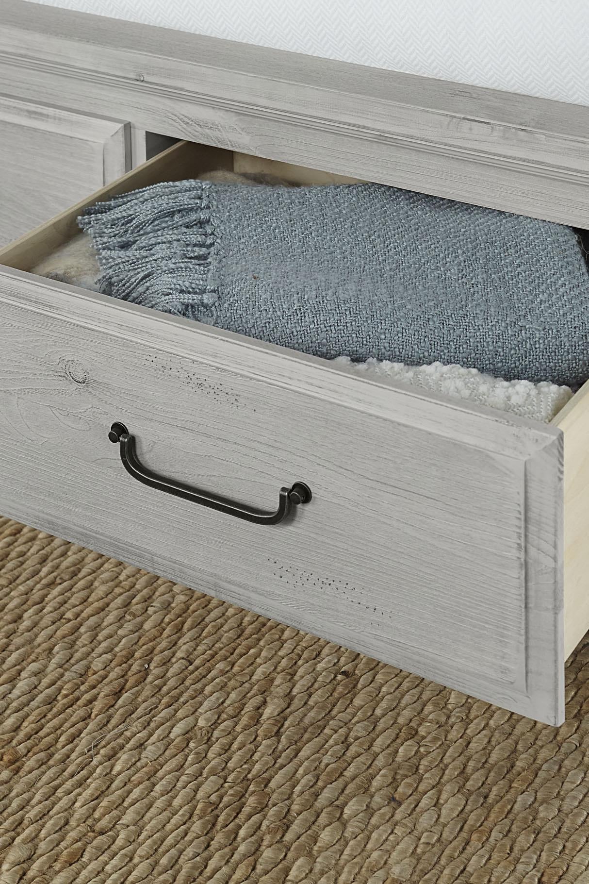 Vaughan Bassett Sawmill 5-Piece Queen Arched Poster Bedroom Set