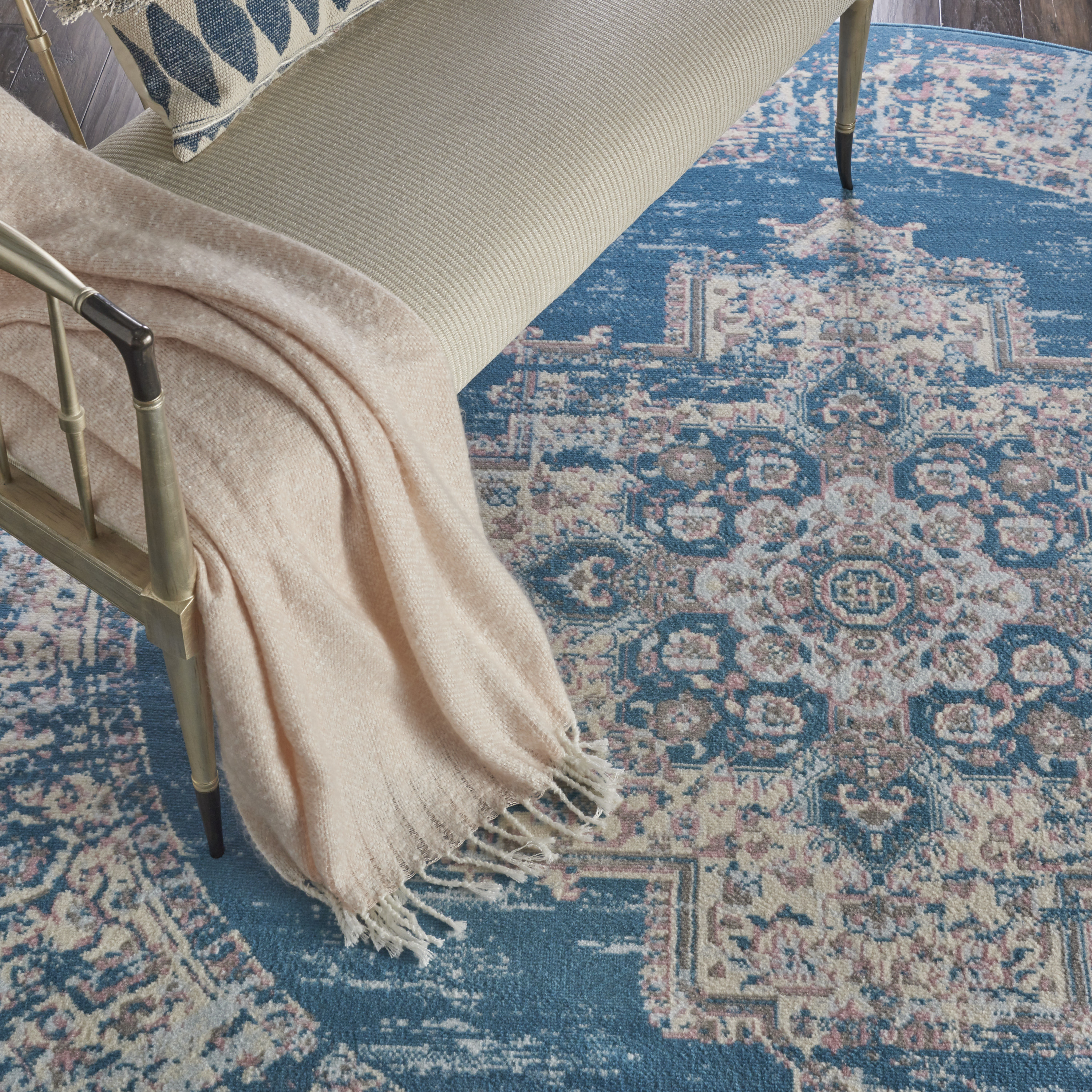 Nourison Grafix 8' Round  Rug