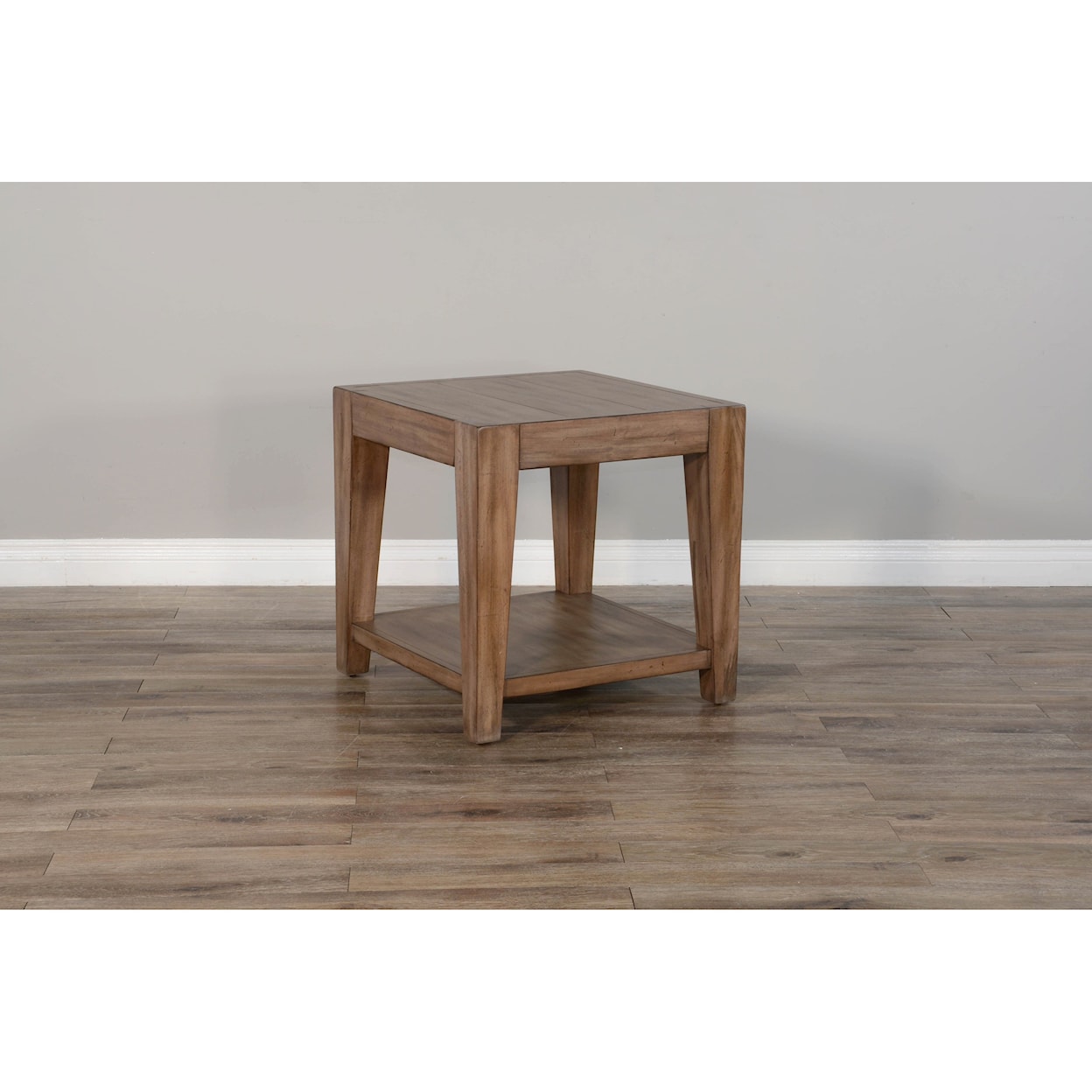 Sunny Designs Doe Valley End Table