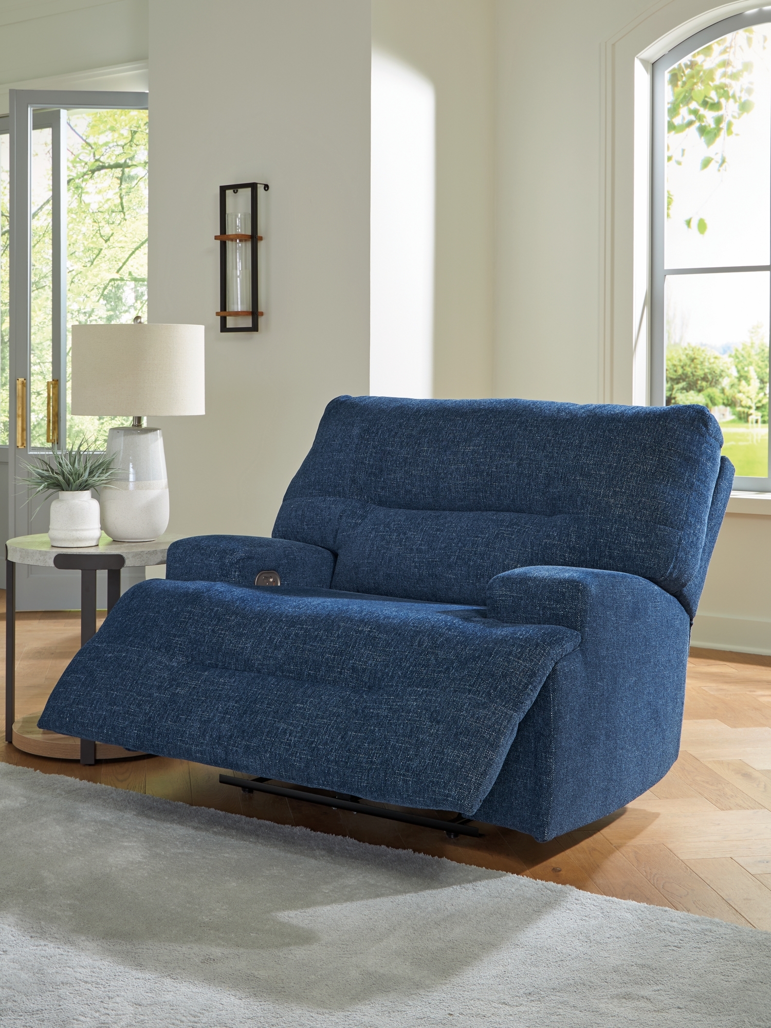 Signature Design by Ashley Acklen Place Wide Seat Power Recliner