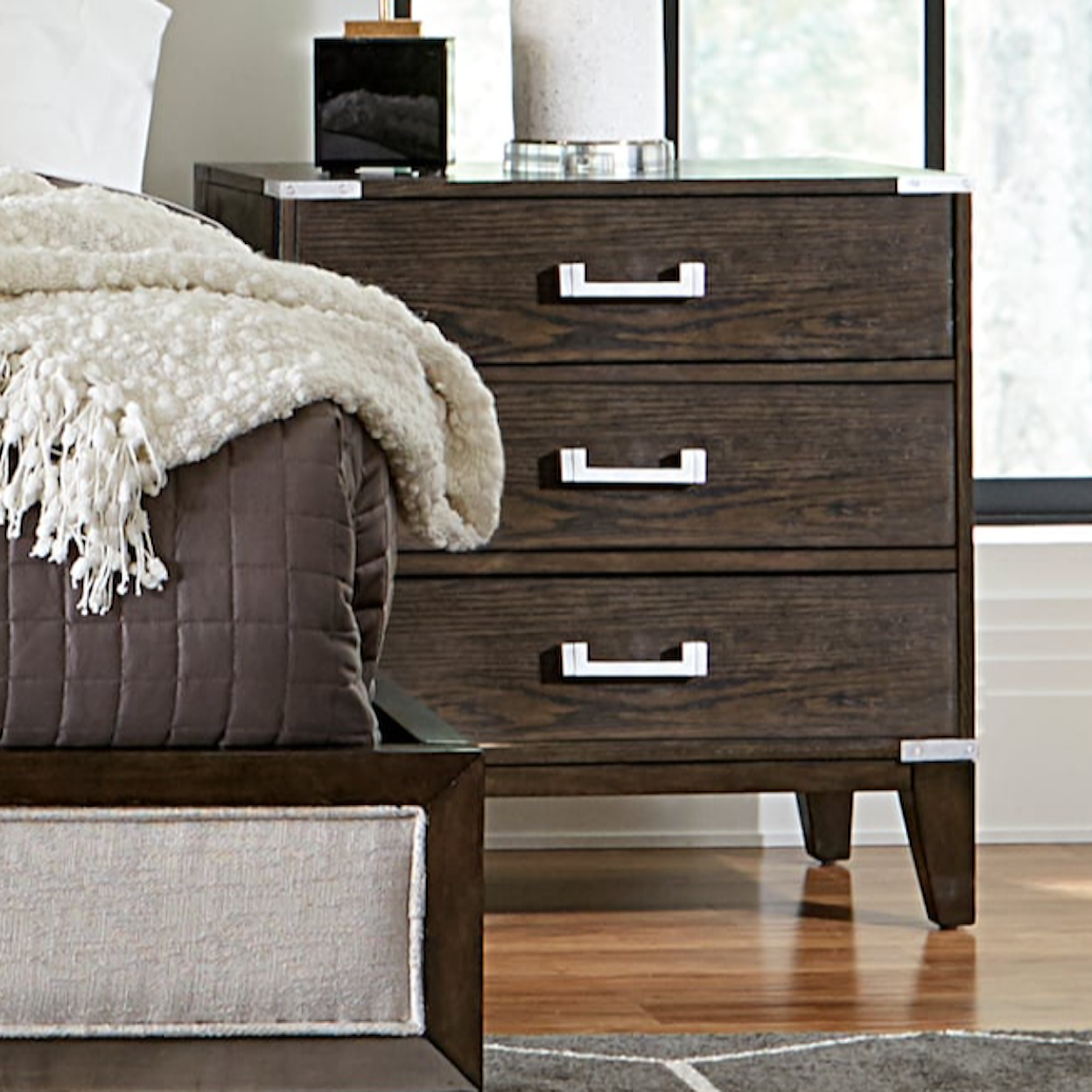 Lifestyle 8442A Nightstand