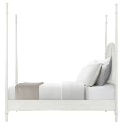 The Vale Queen Poster Bed