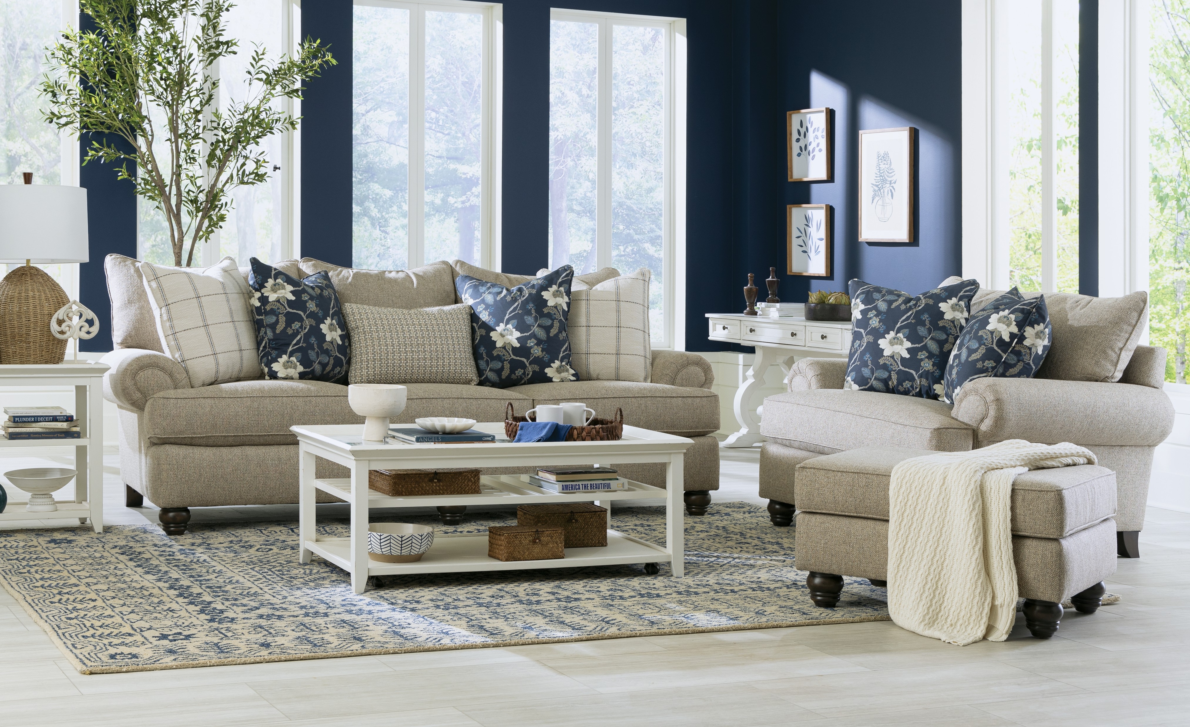 Hickory Craft 7970 Sofa