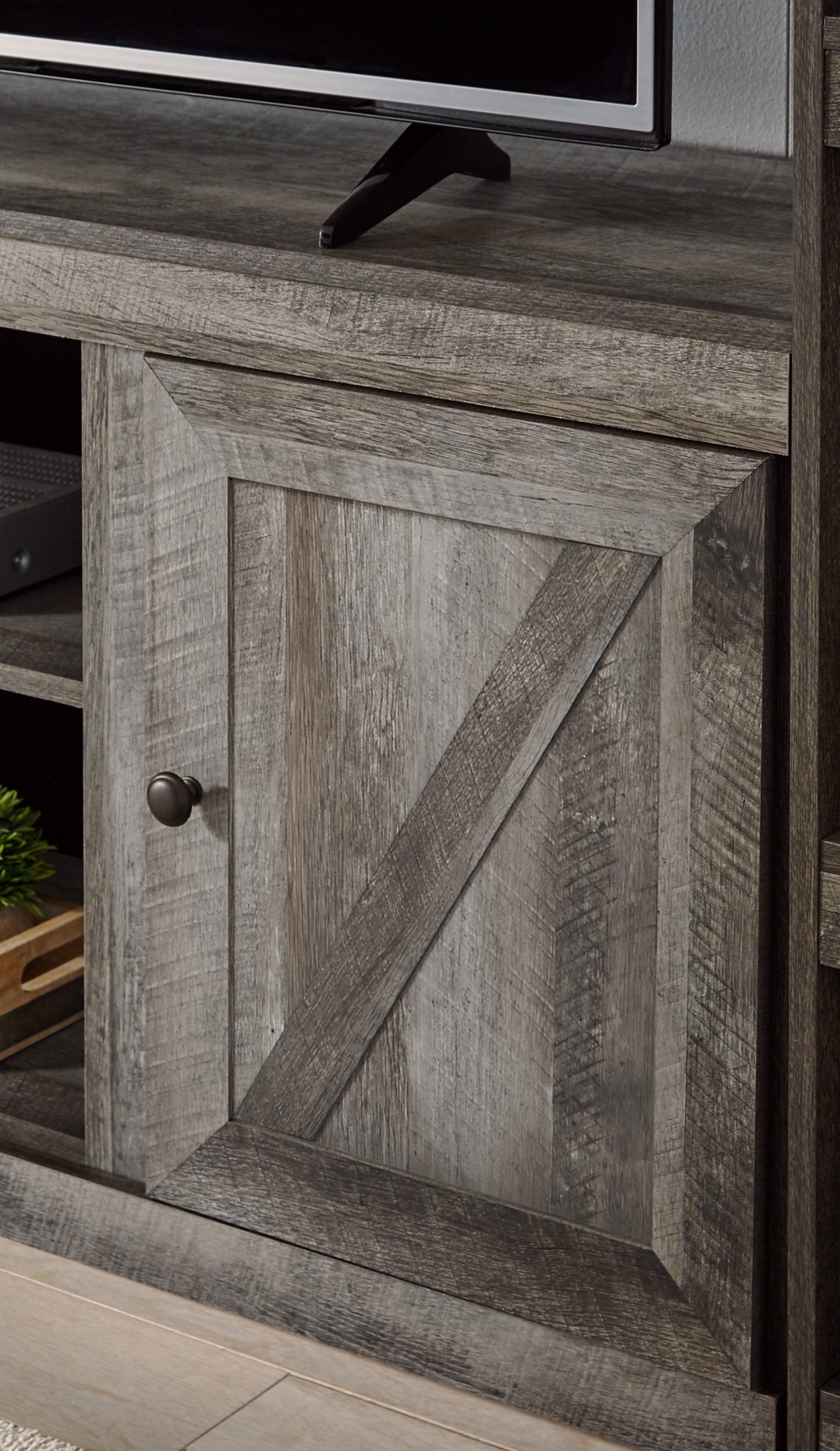 Signature Design by Ashley Wynnlow Lg TV Stand W/ Fireplace Option