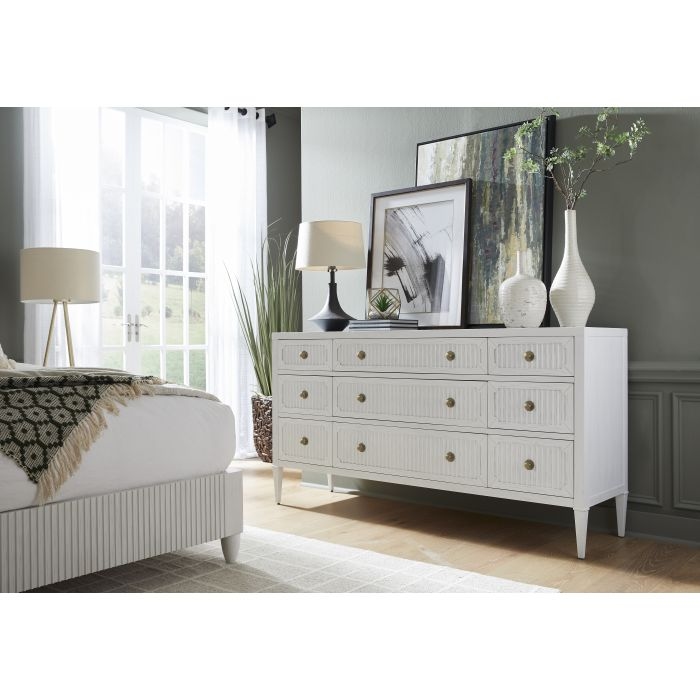 Fairfield East Camden 9-Drawer Dresser