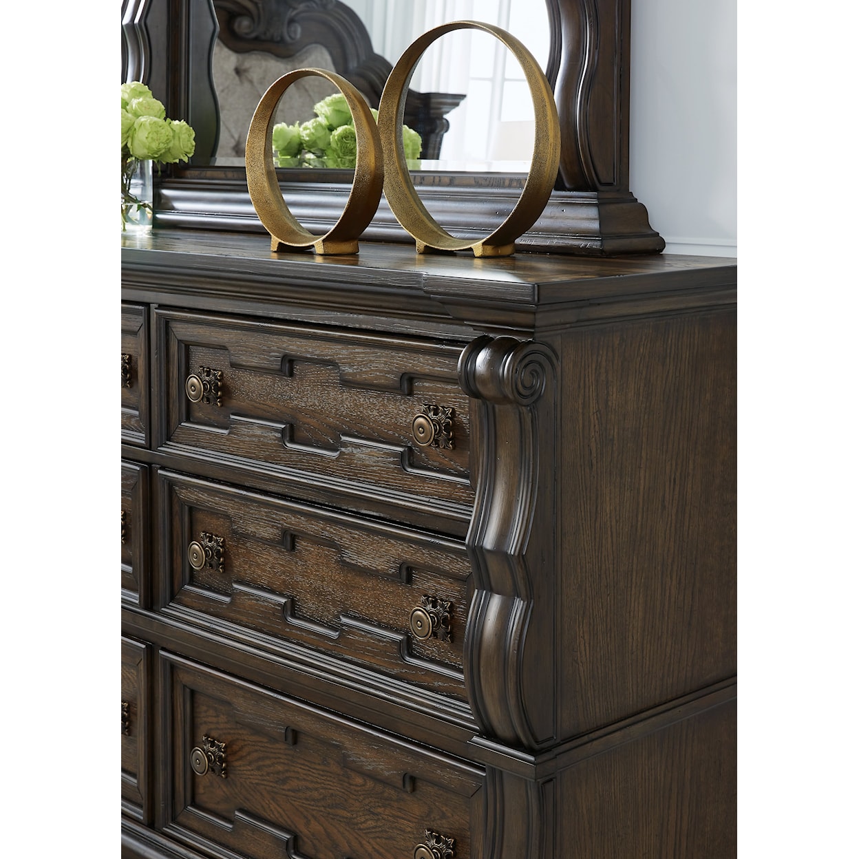 Signature Design Maylee 6-Drawer Dresser