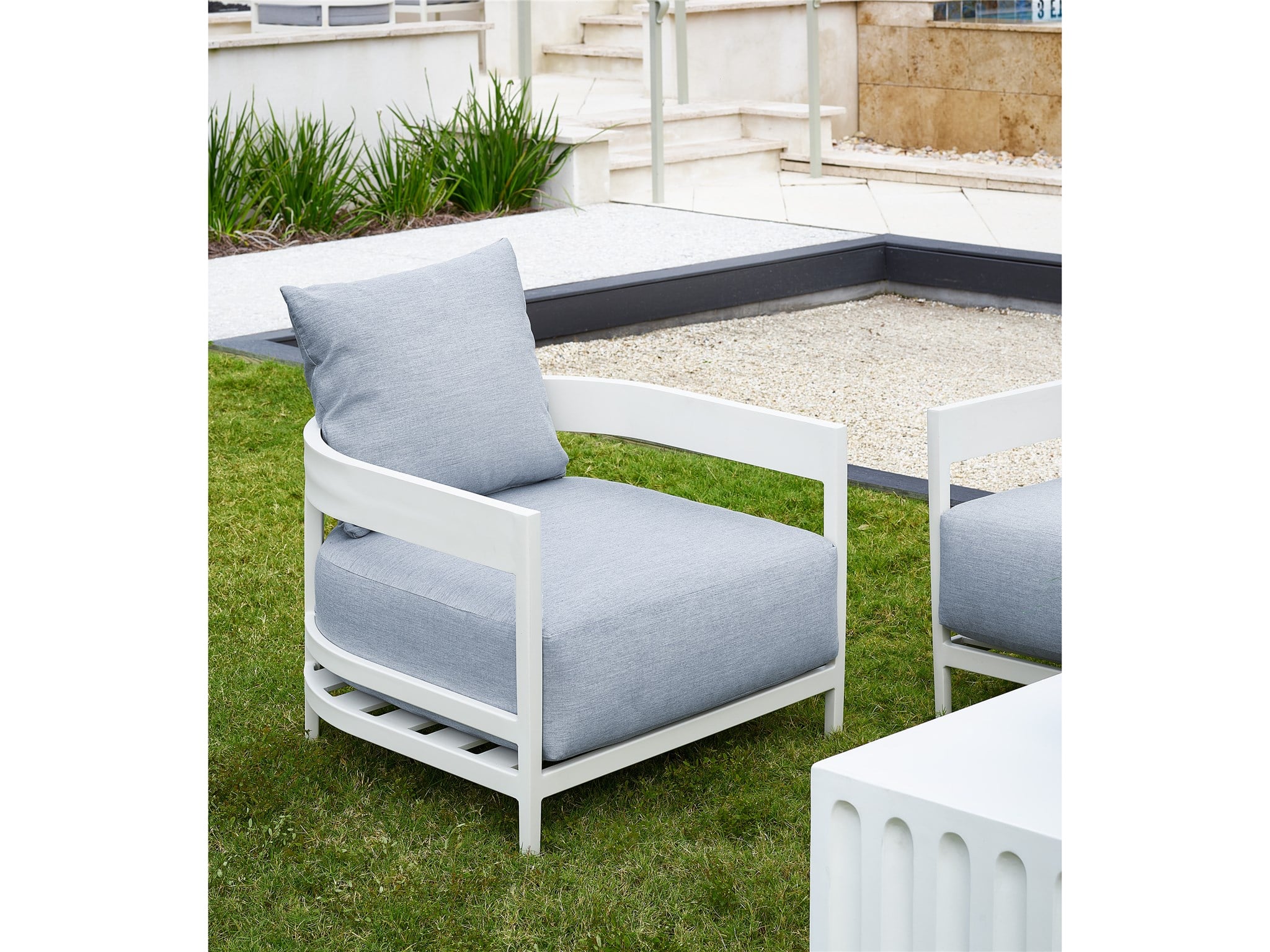 Outdoor Lounge Chair