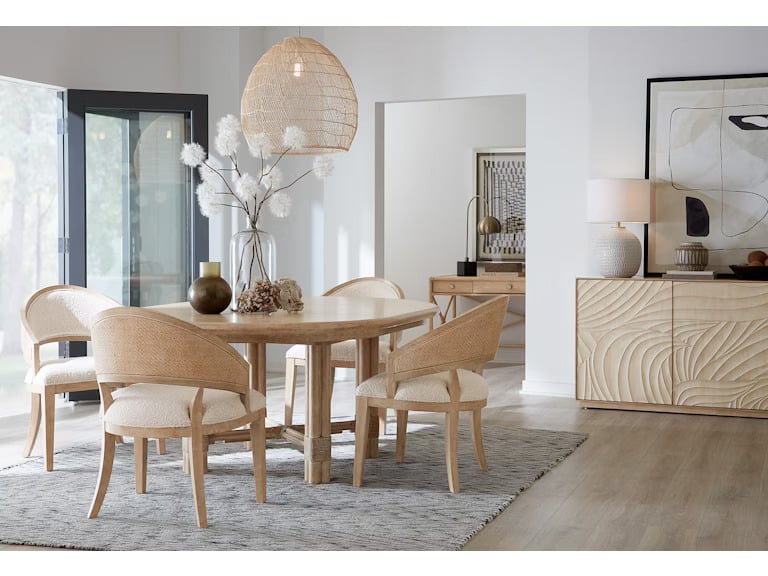 Hooker Furniture Retreat Round Dining Table