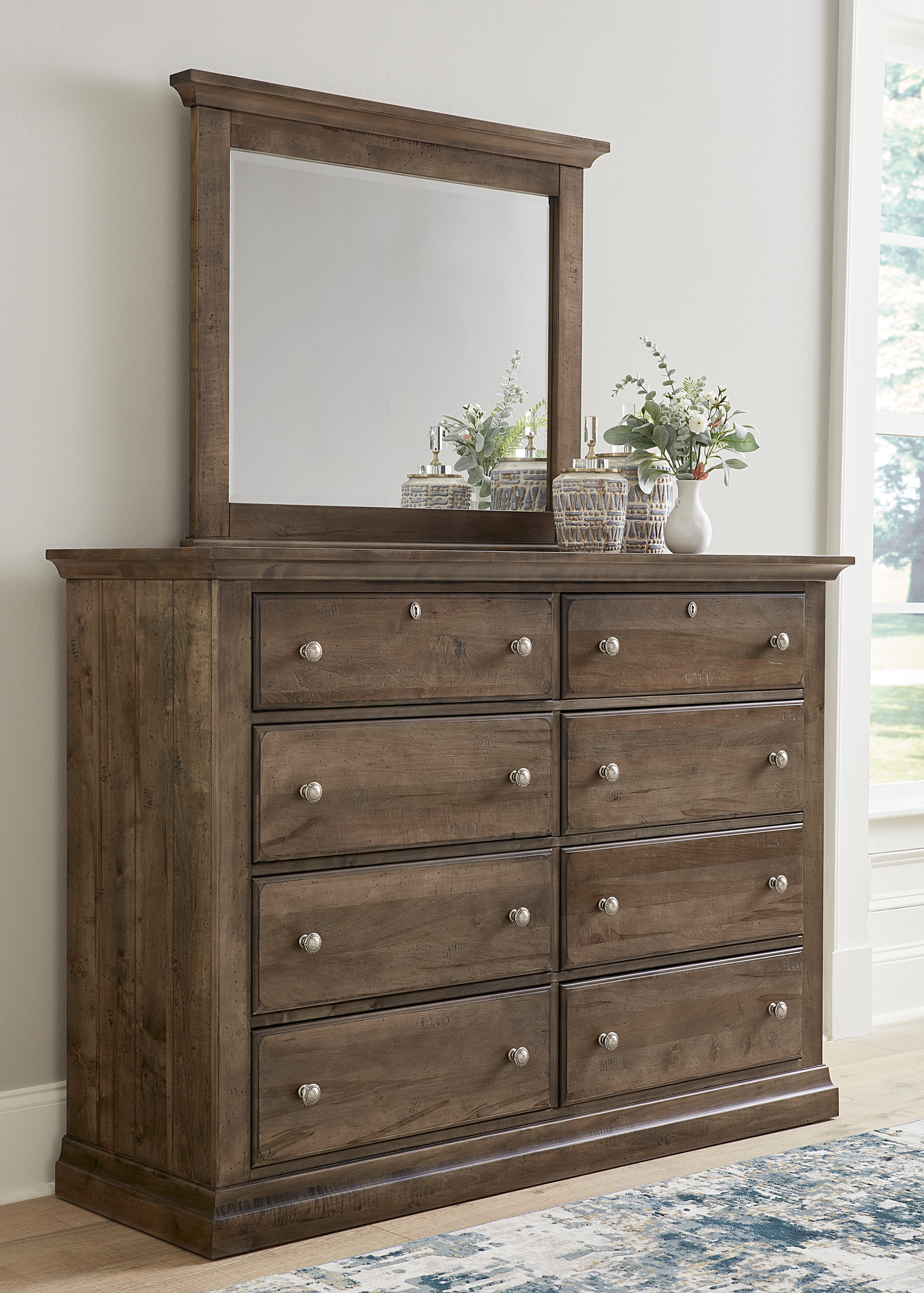 8-Drawer Dresser