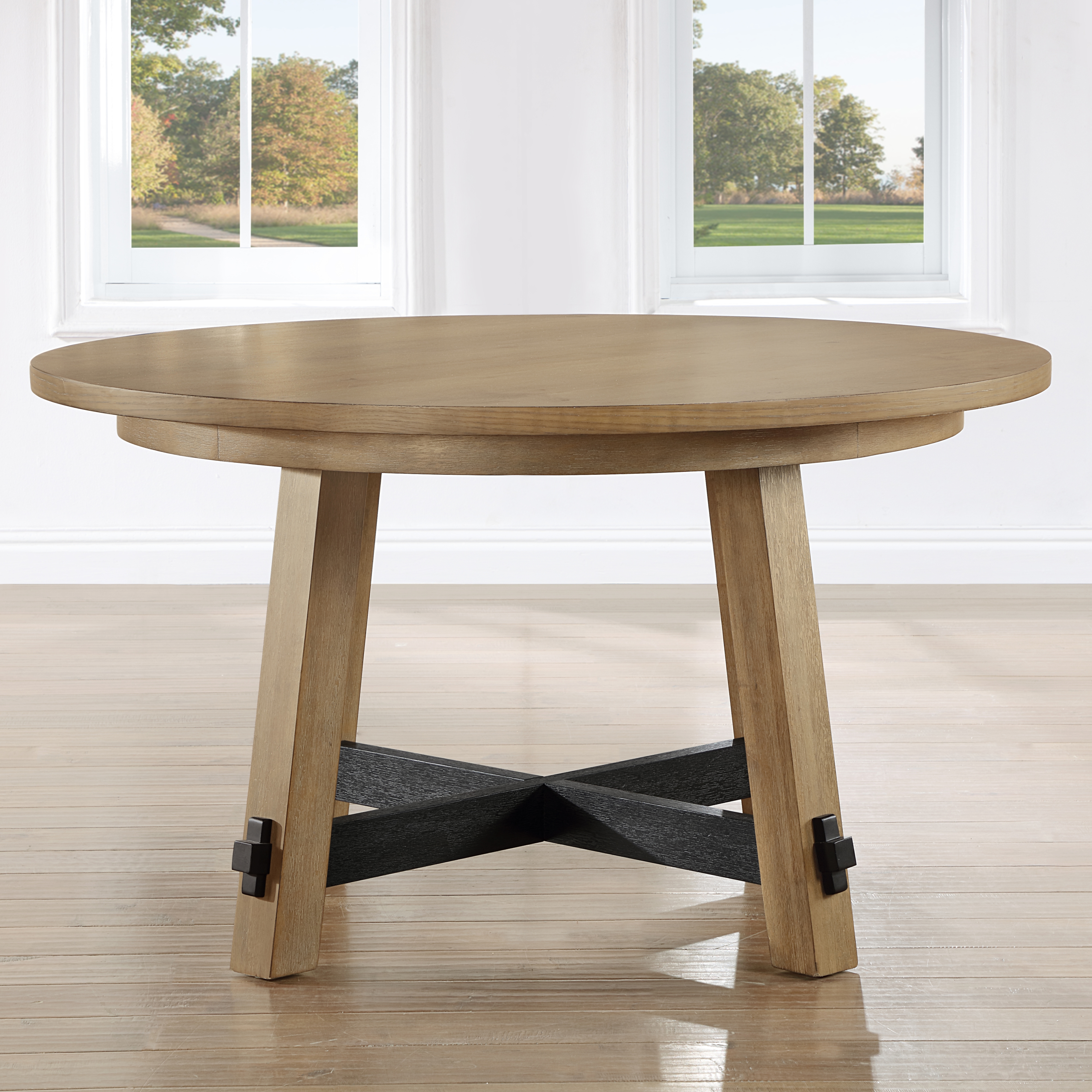 Steve Silver Aubrey Round Dining Table