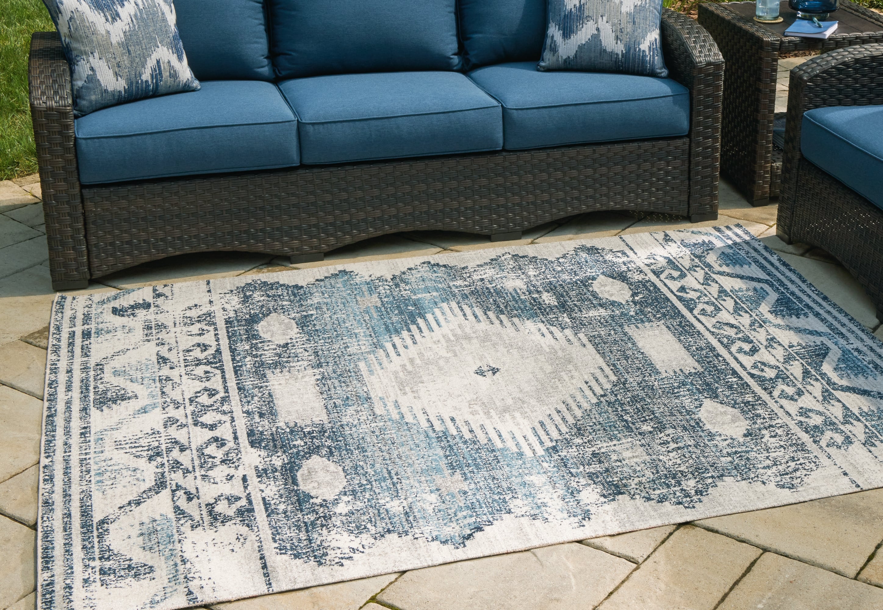 Medium Rug