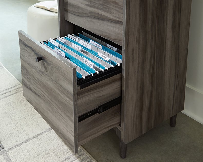 Sauder HARVEY PARK Harvey Park Narrow Storage Bookcase