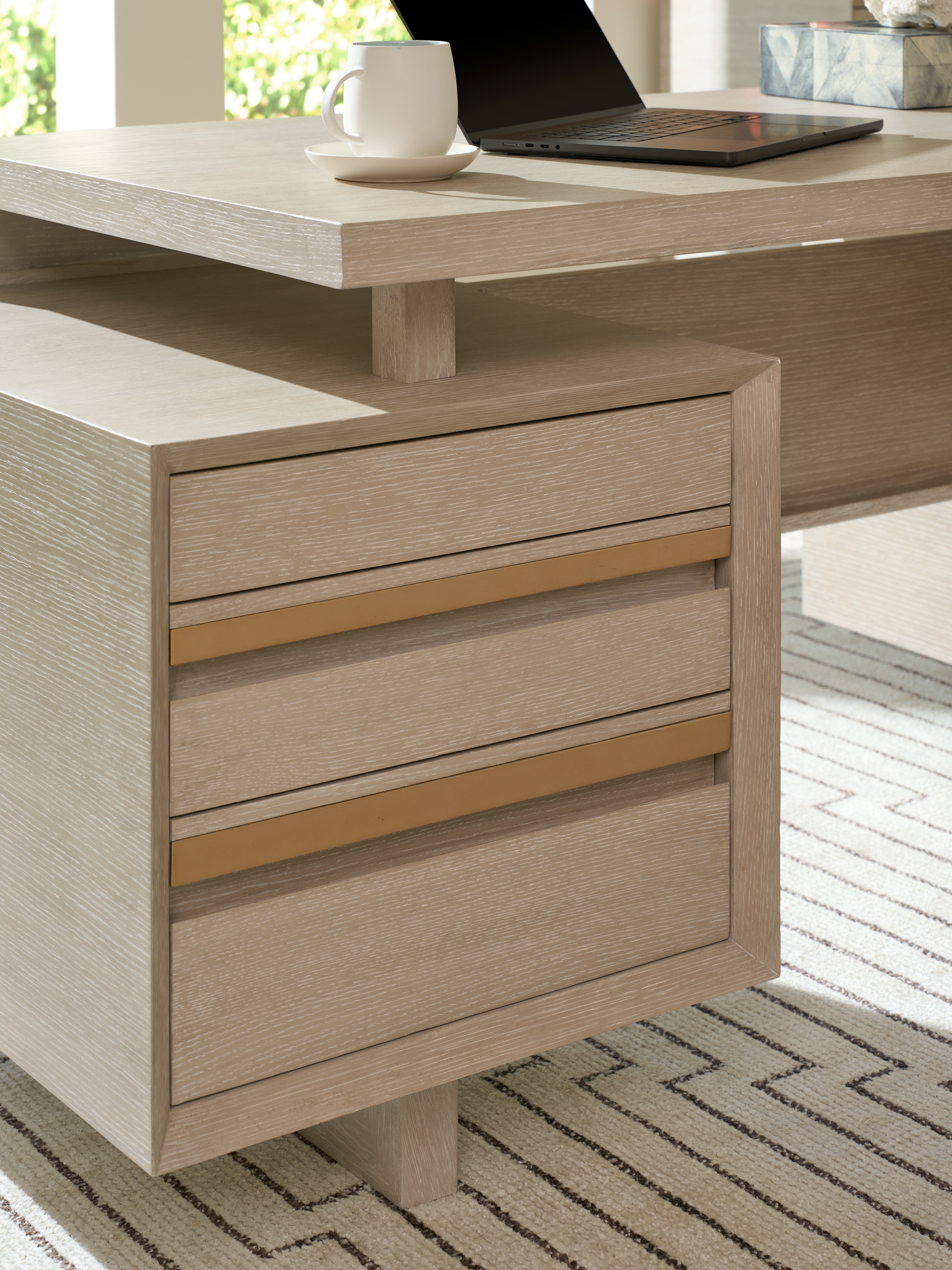 Farallon Executive Desk