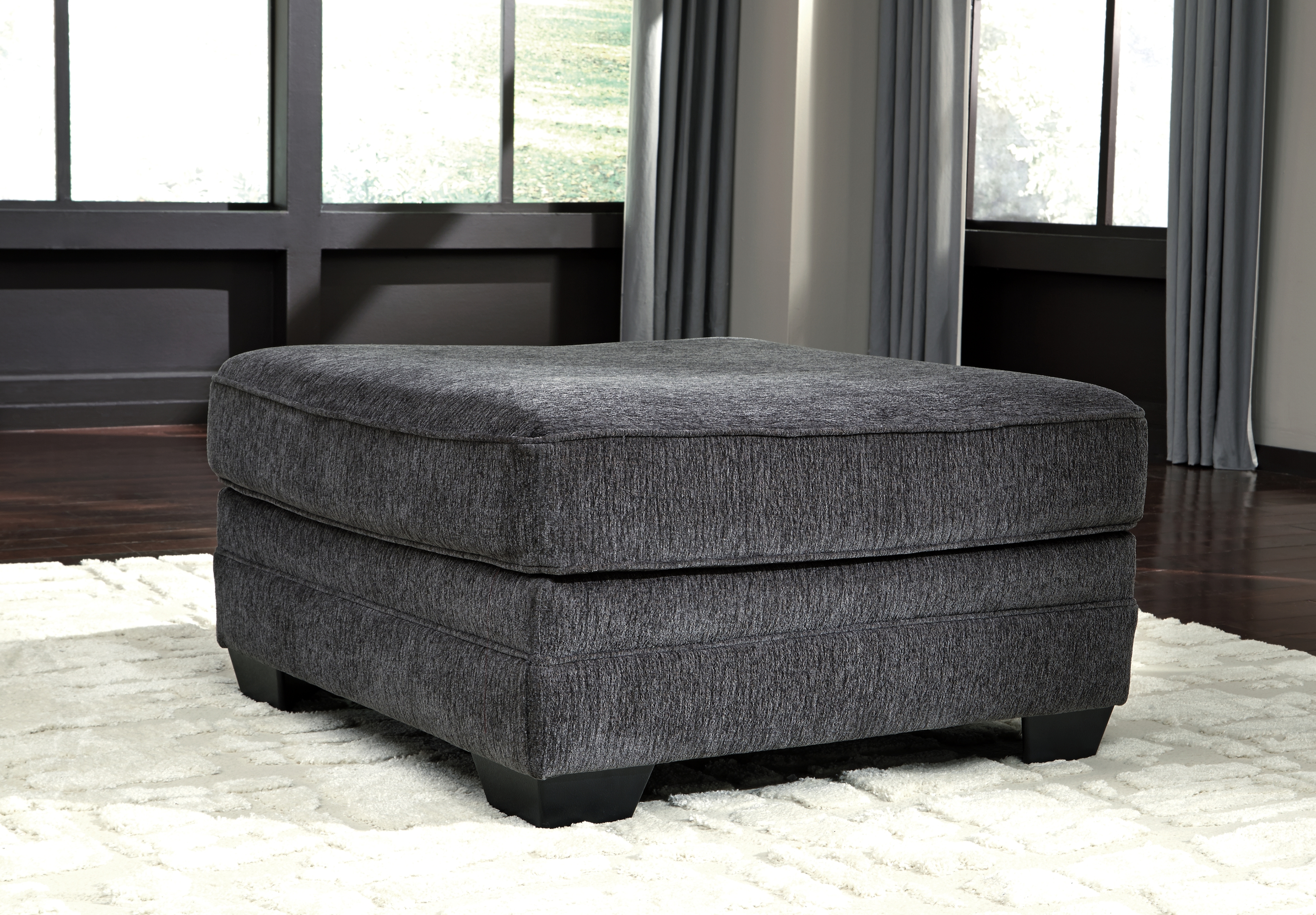 Benchcraft Tracling Sectional With Ottoman
