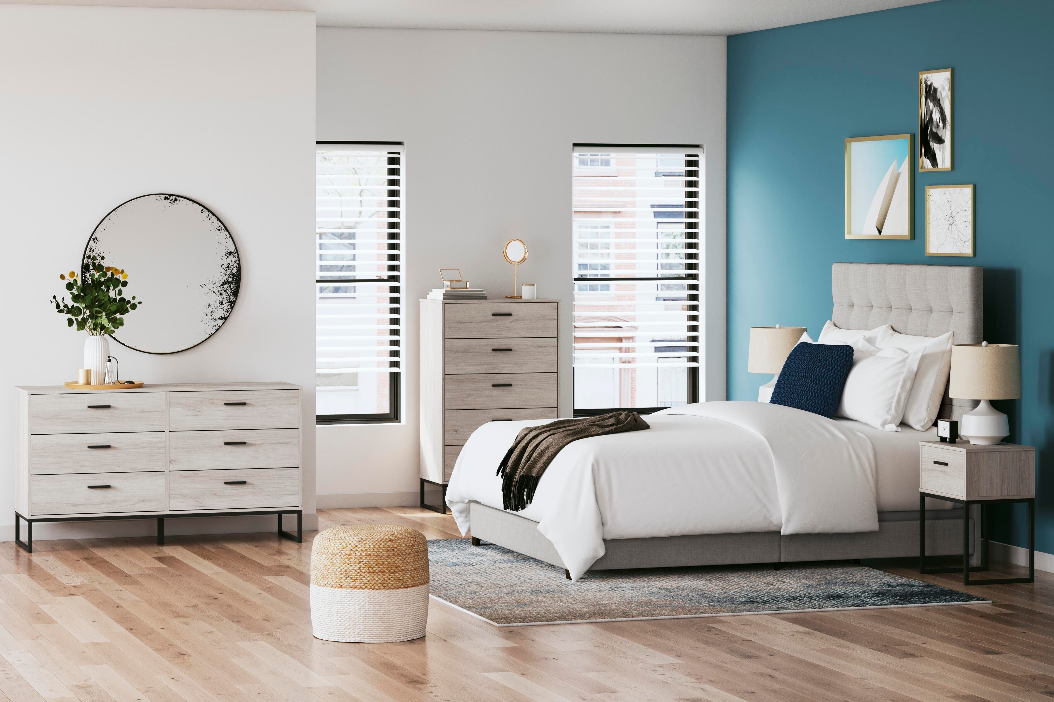 Signature Design by Ashley Dolante Queen Upholstered Bed