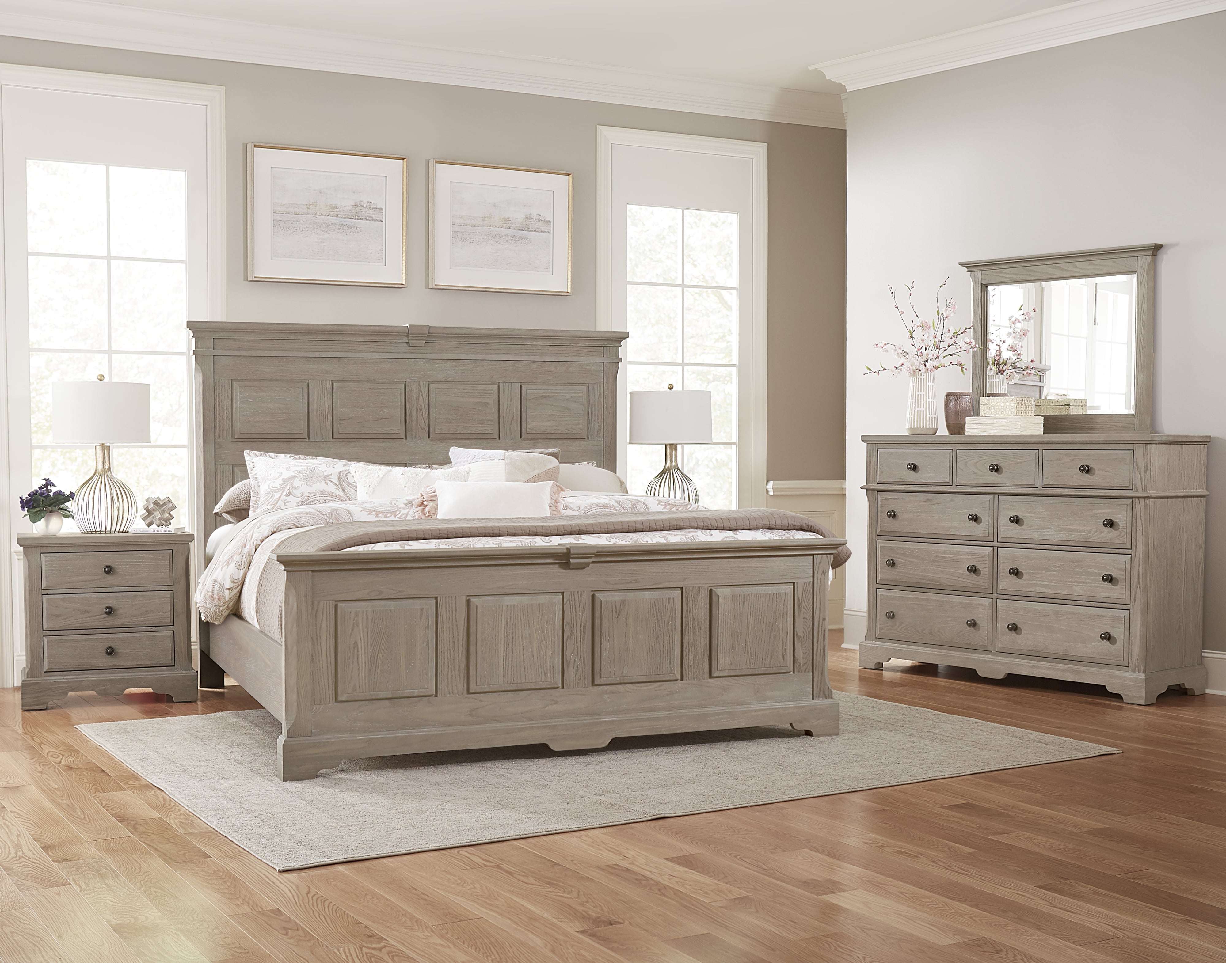 Artisan &amp; Post Heritage Queen Mansion Bed