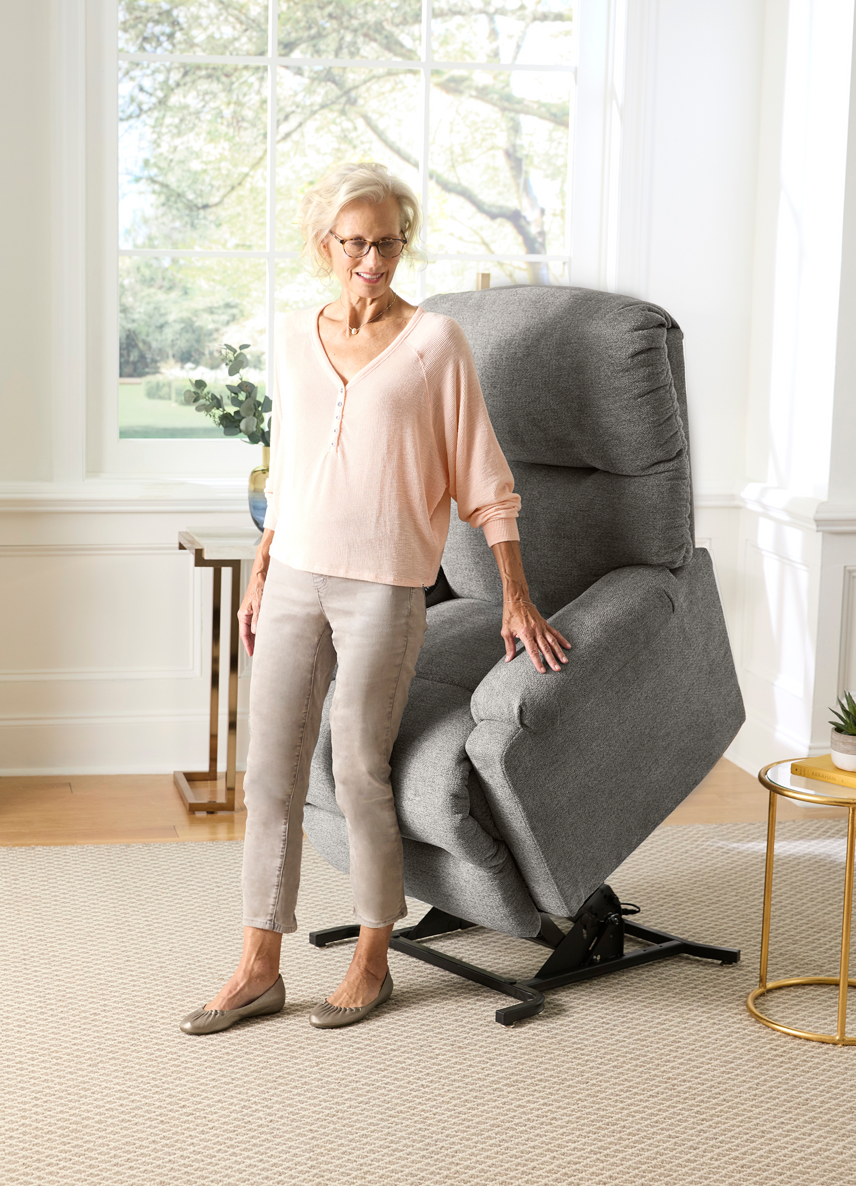 Best Home Furnishings Karen Power Lift Recliner