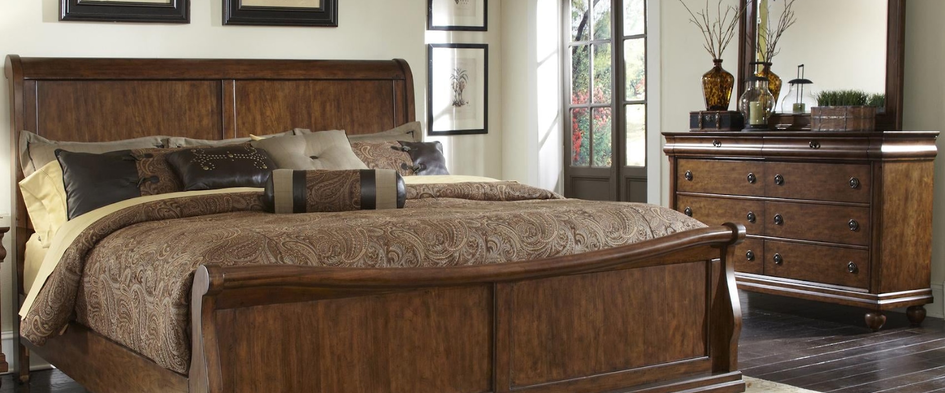 Transitional 3-Piece Queen Sleigh Bedroom Set