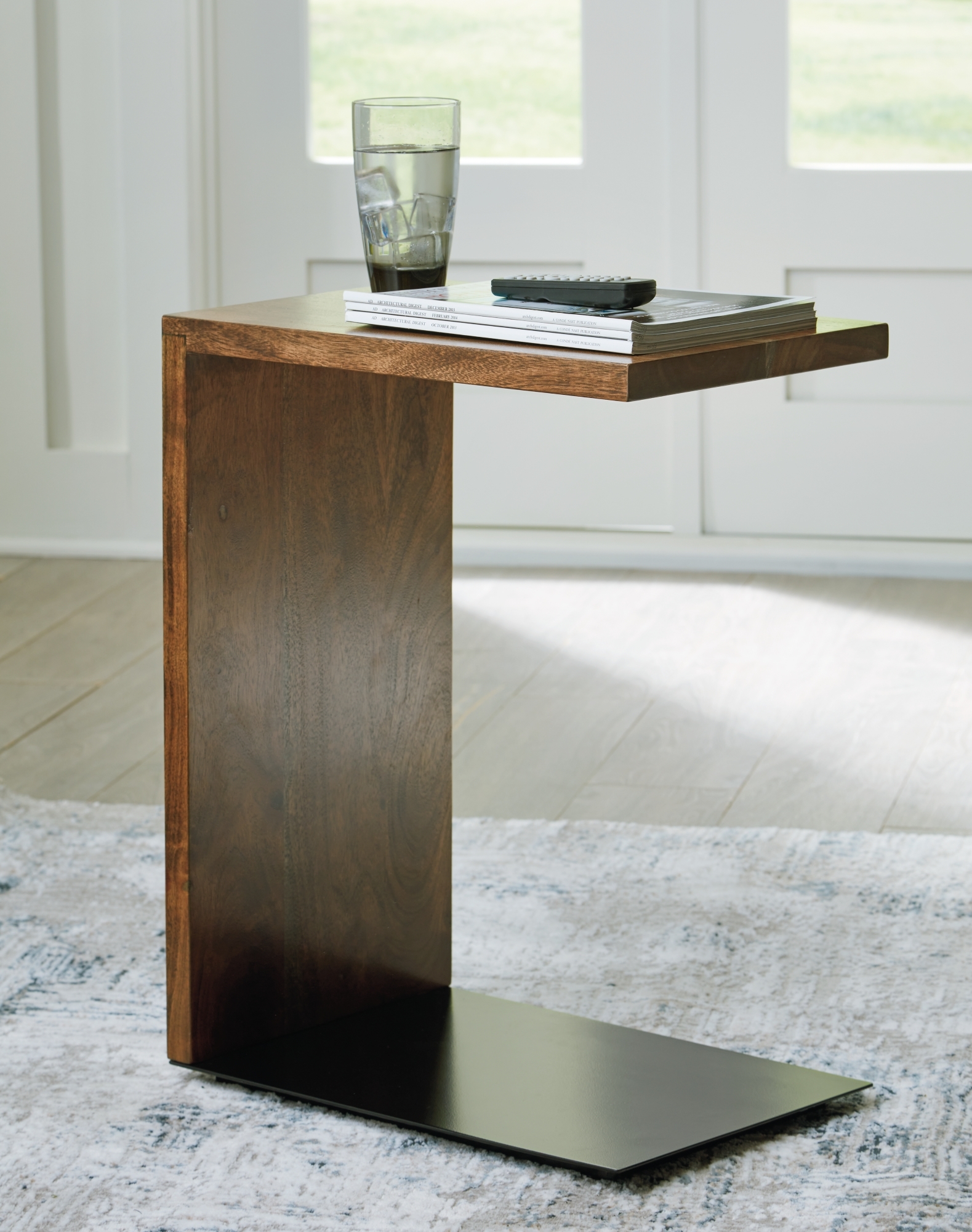 Signature Design by Ashley Wimshaw Accent Table