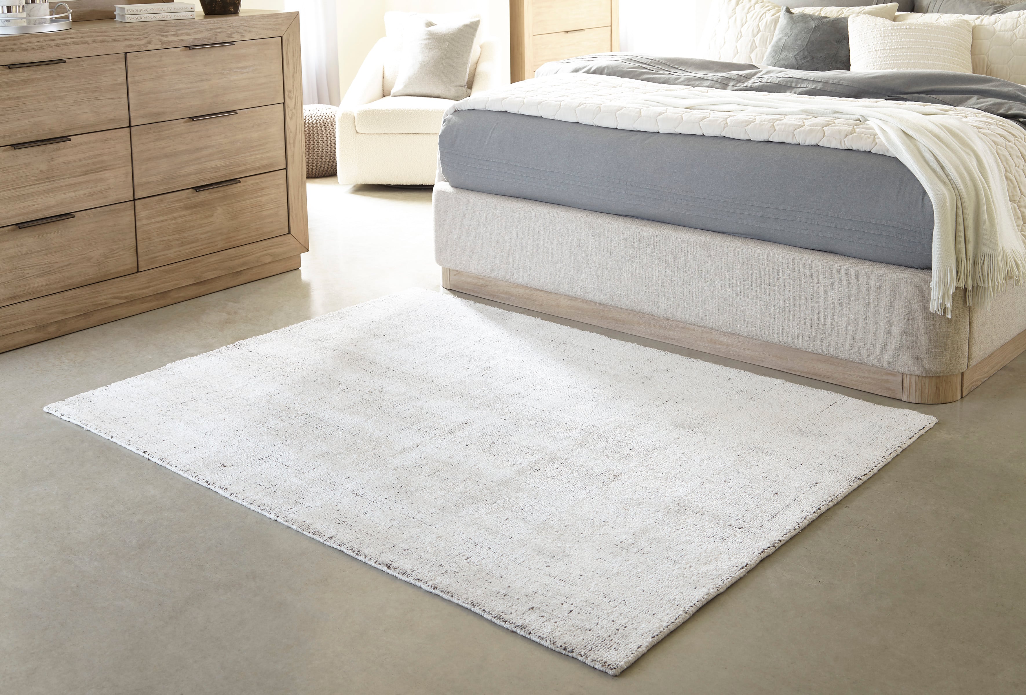 Lenlett Ivory/Charcoal Large Rug