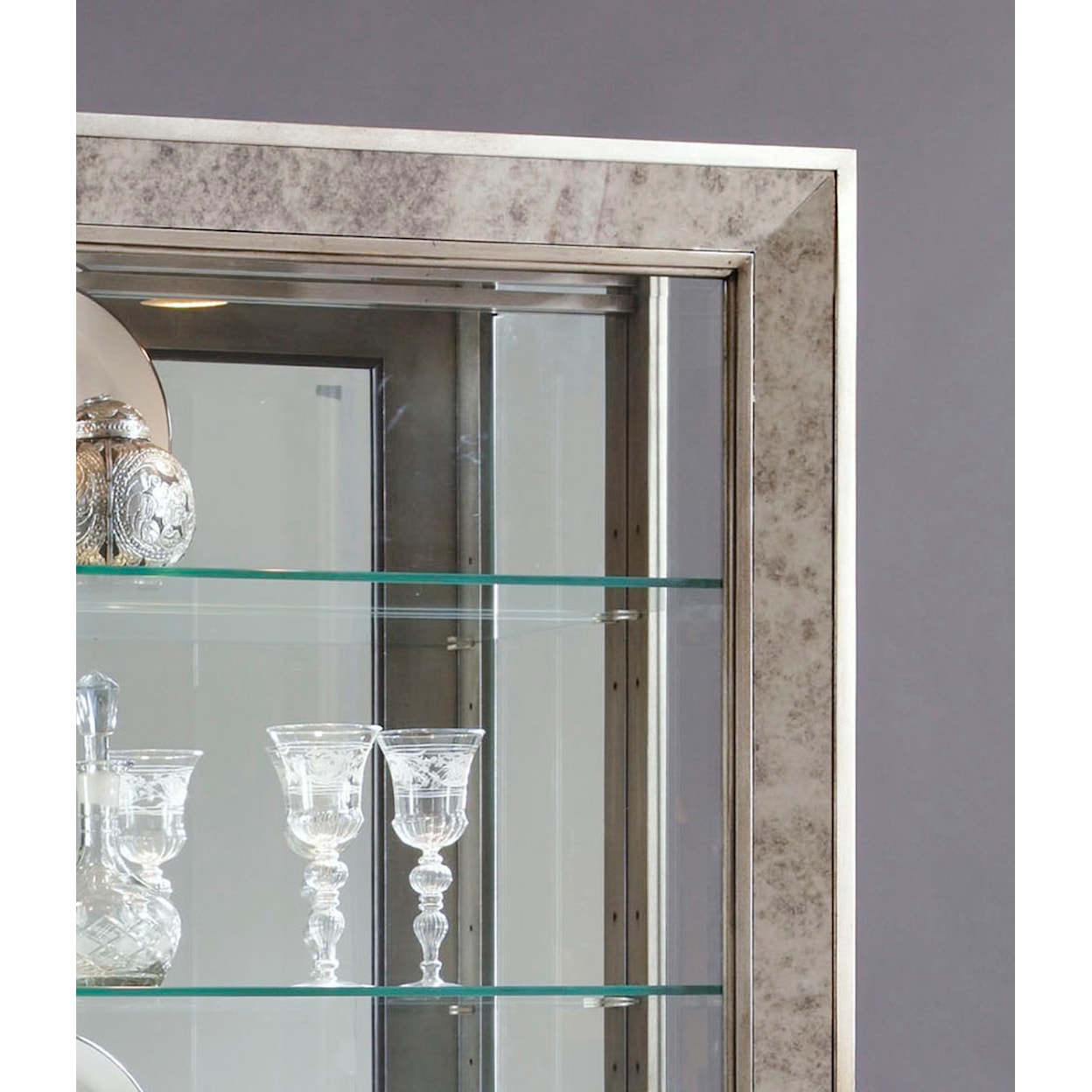 Pulaski Furniture Curios Platinum Side Entry Curio Cabinet