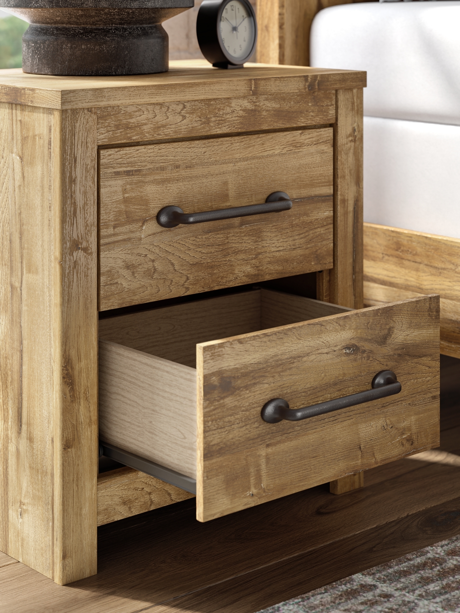 Signature Design by Ashley Maystonna 2-Drawer Nightstand
