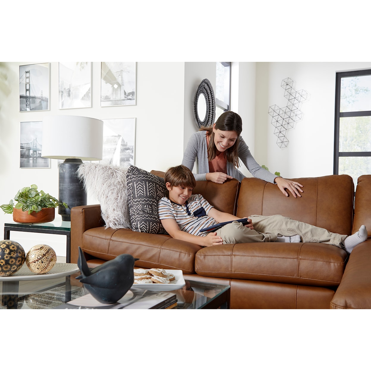 Best Home Furnishings Trafton Leather Chaise Sofa w/ USB Port & Wood Feet