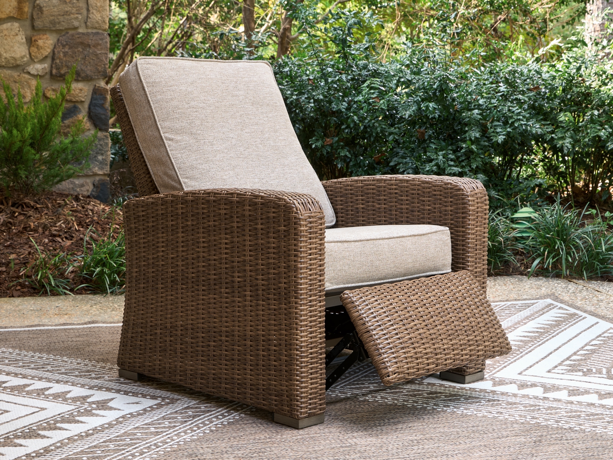 Signature Design by Ashley Laguna Heights Recliner