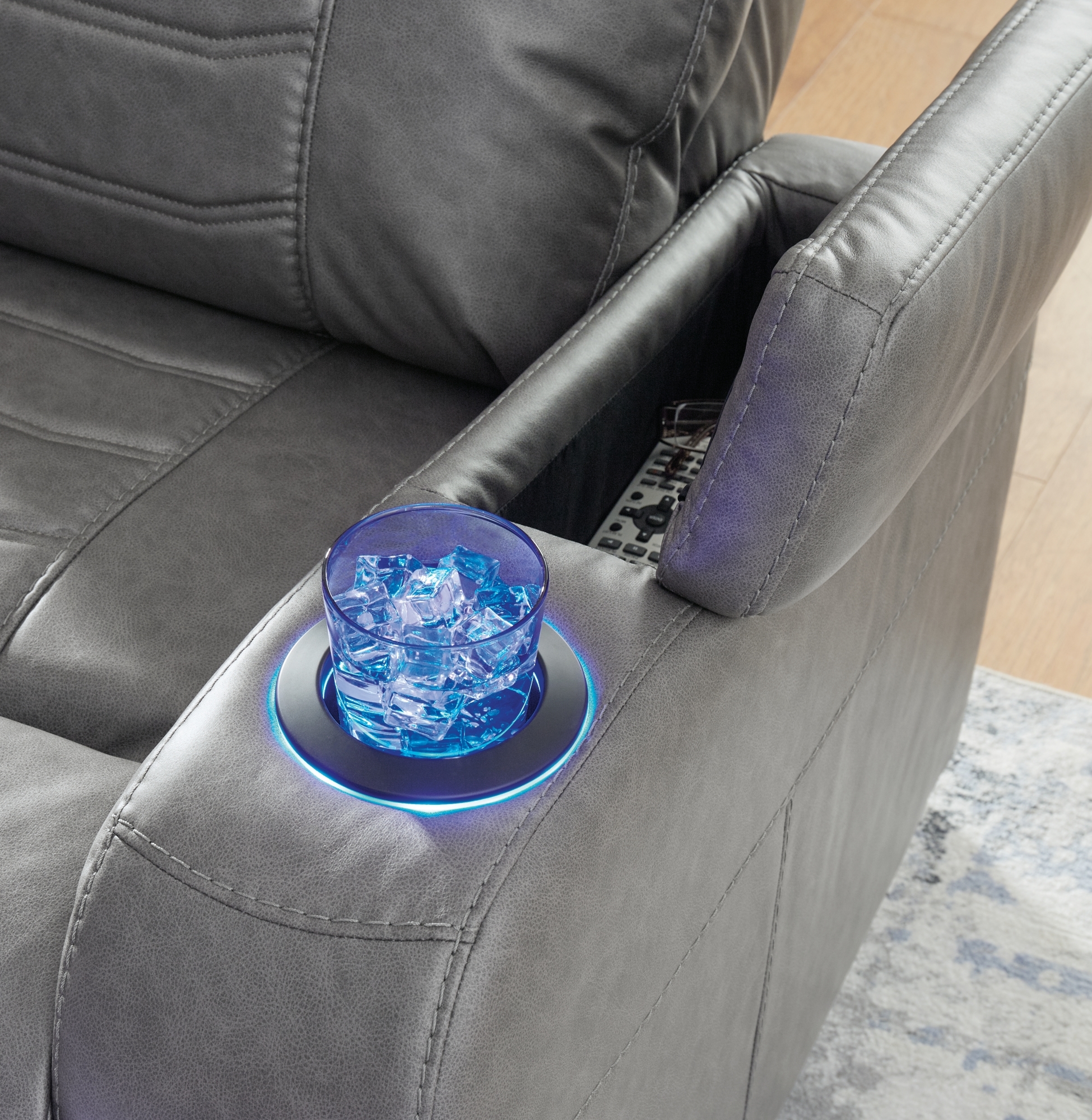 Signature Design by Ashley Schooner Rocks Pwr Recliner/Adj Headrest