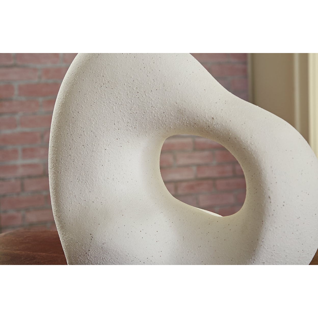 Ashley Furniture Signature Design Arthrow Sculpture