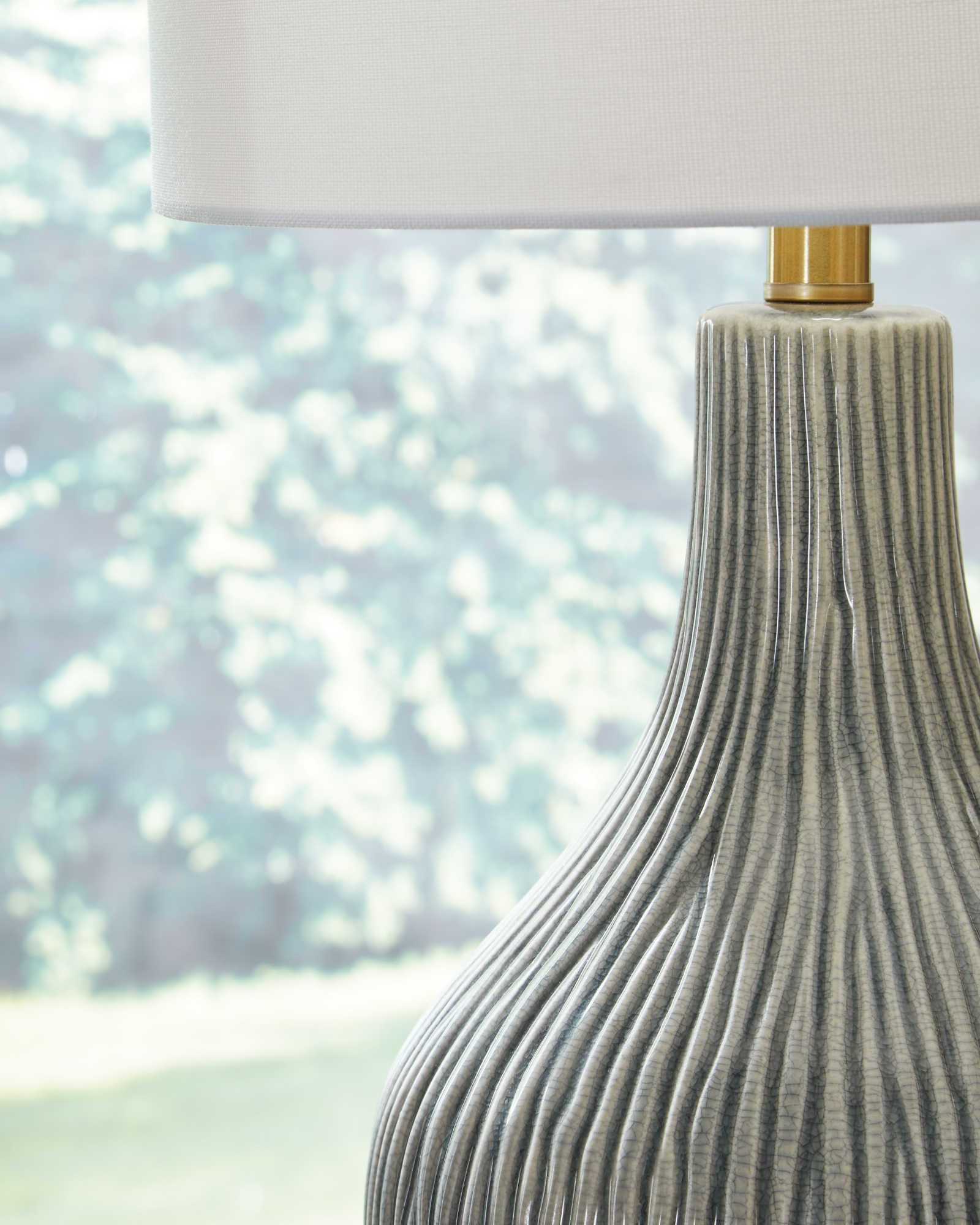 Ashley (Signature Design) Judlen Ceramic Table Lamp