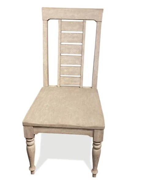 Riverside Furniture Hailey 15257 Traditional Slat Back Side Chair ...