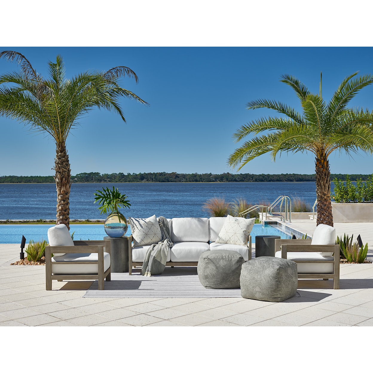 Universal Coastal Living Outdoor Outdoor La Jolla Lounge Chair