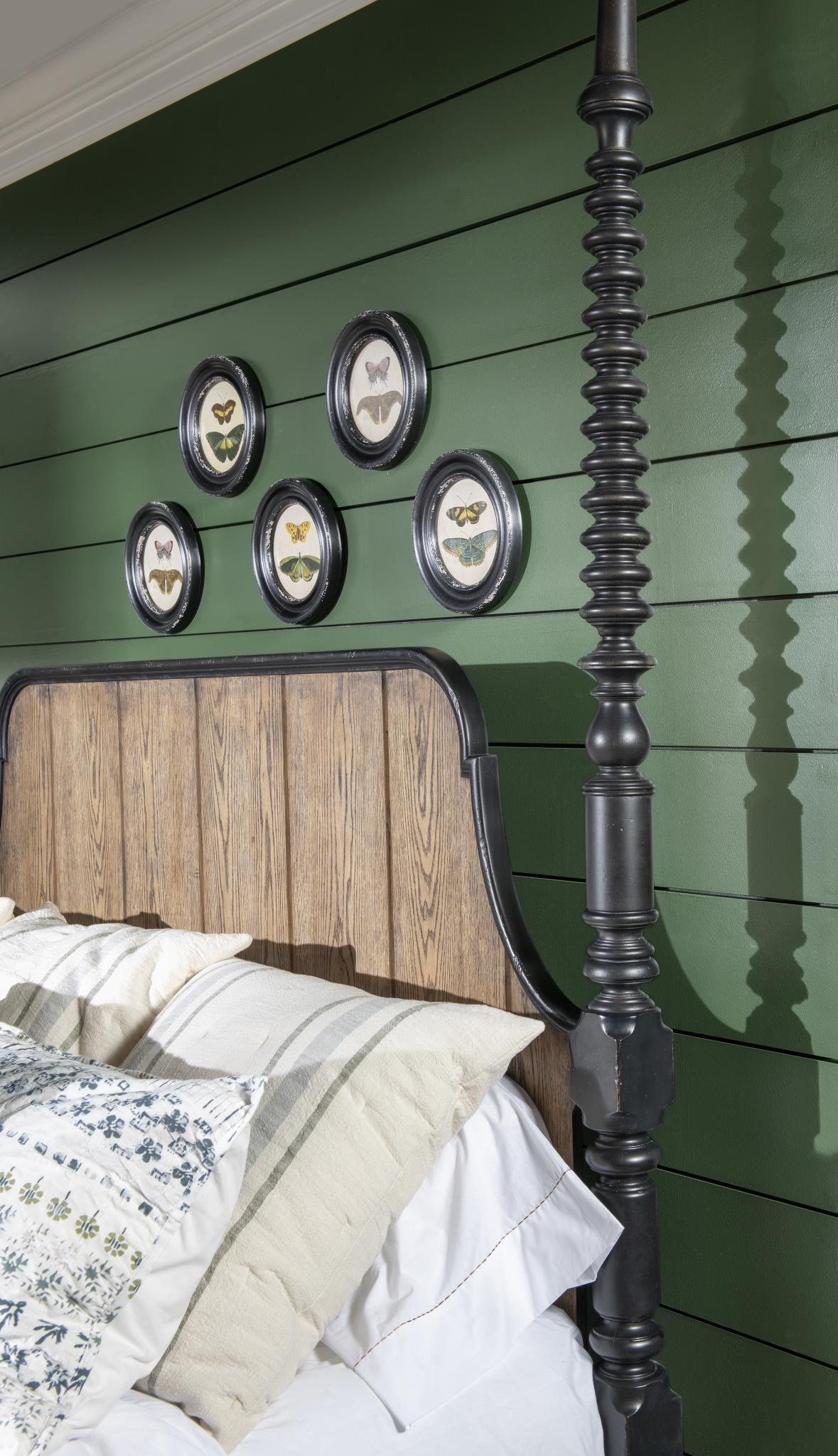 Bobbin Post Bed 5/0 Queen