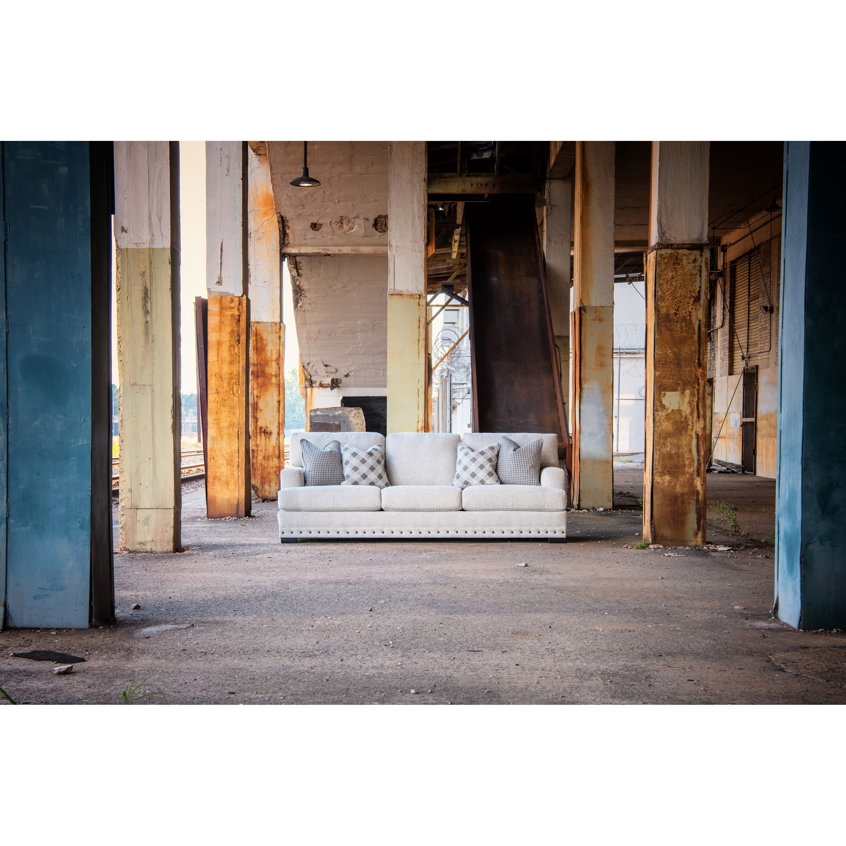 Mayo Furniture 3333 Series Sofa