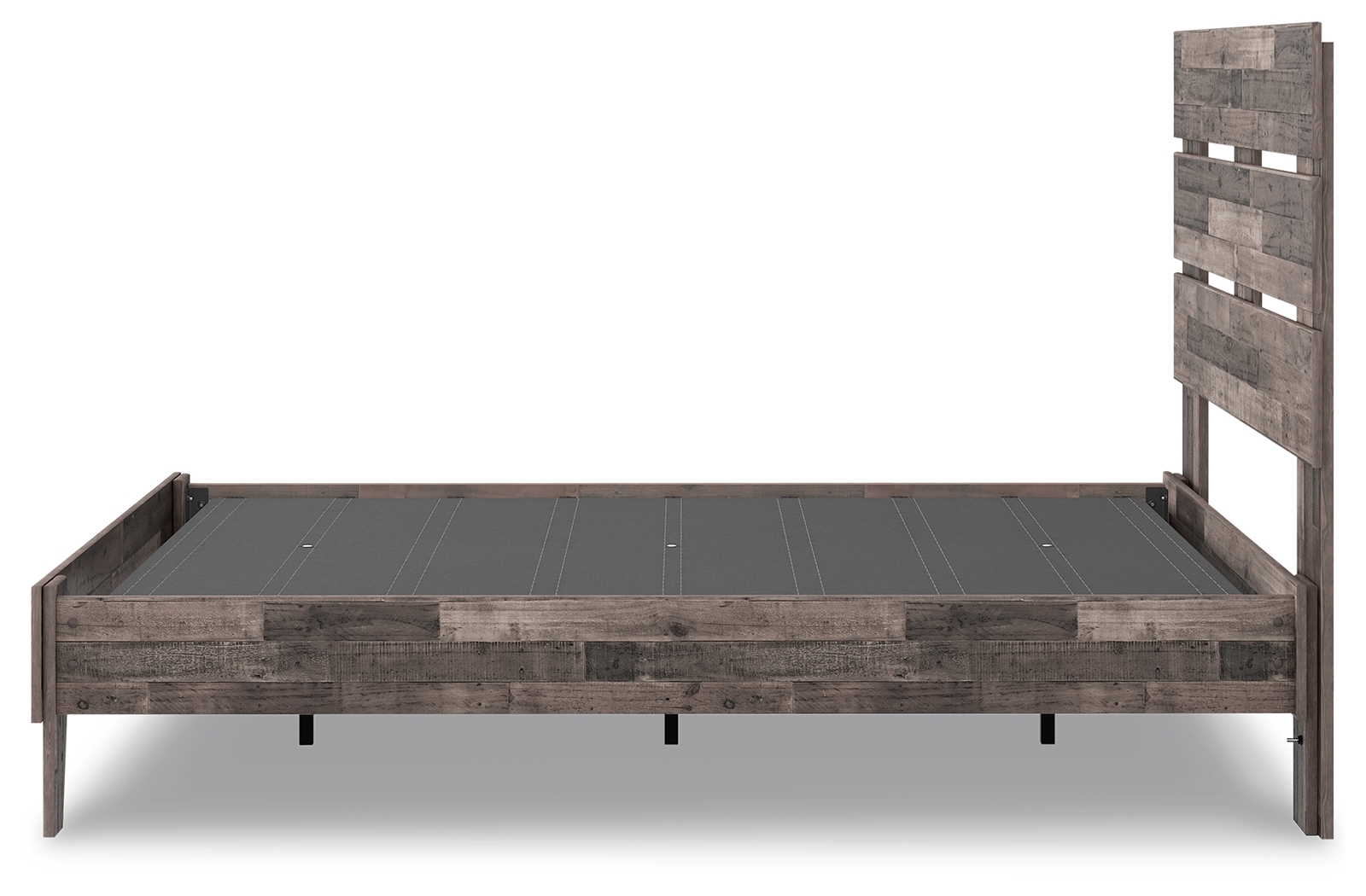 Signature Design by Ashley Neilsville Full Panel Platform Bed