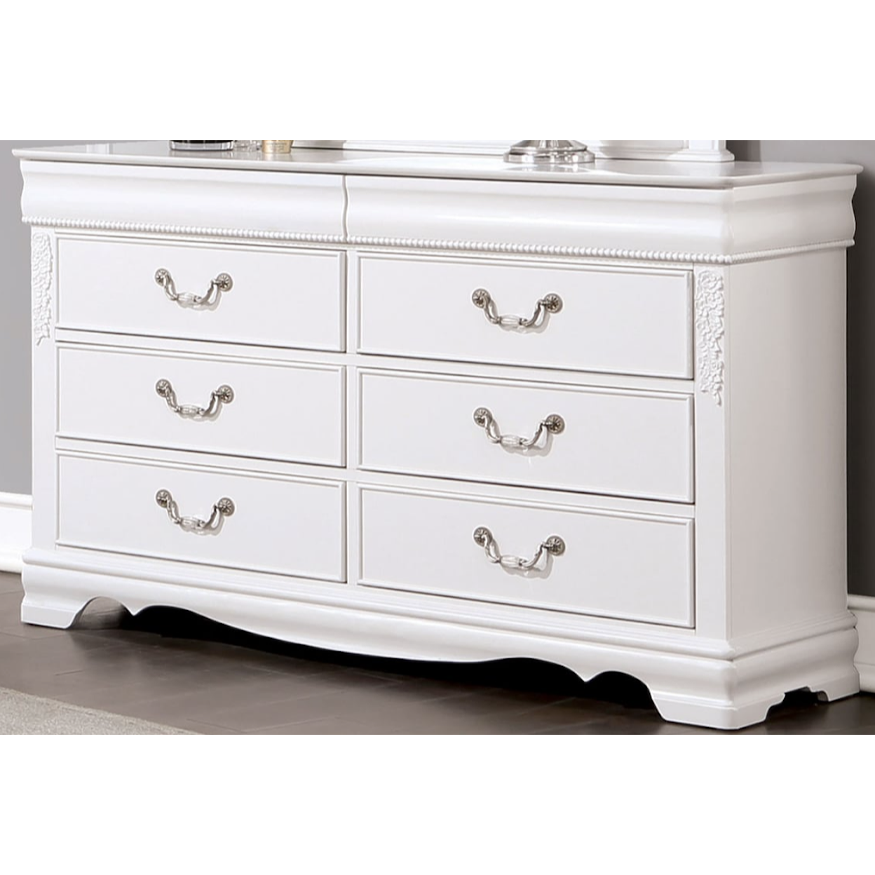 Furniture of America Alecia 6-Drawer Dresser with Carved Wood Accents