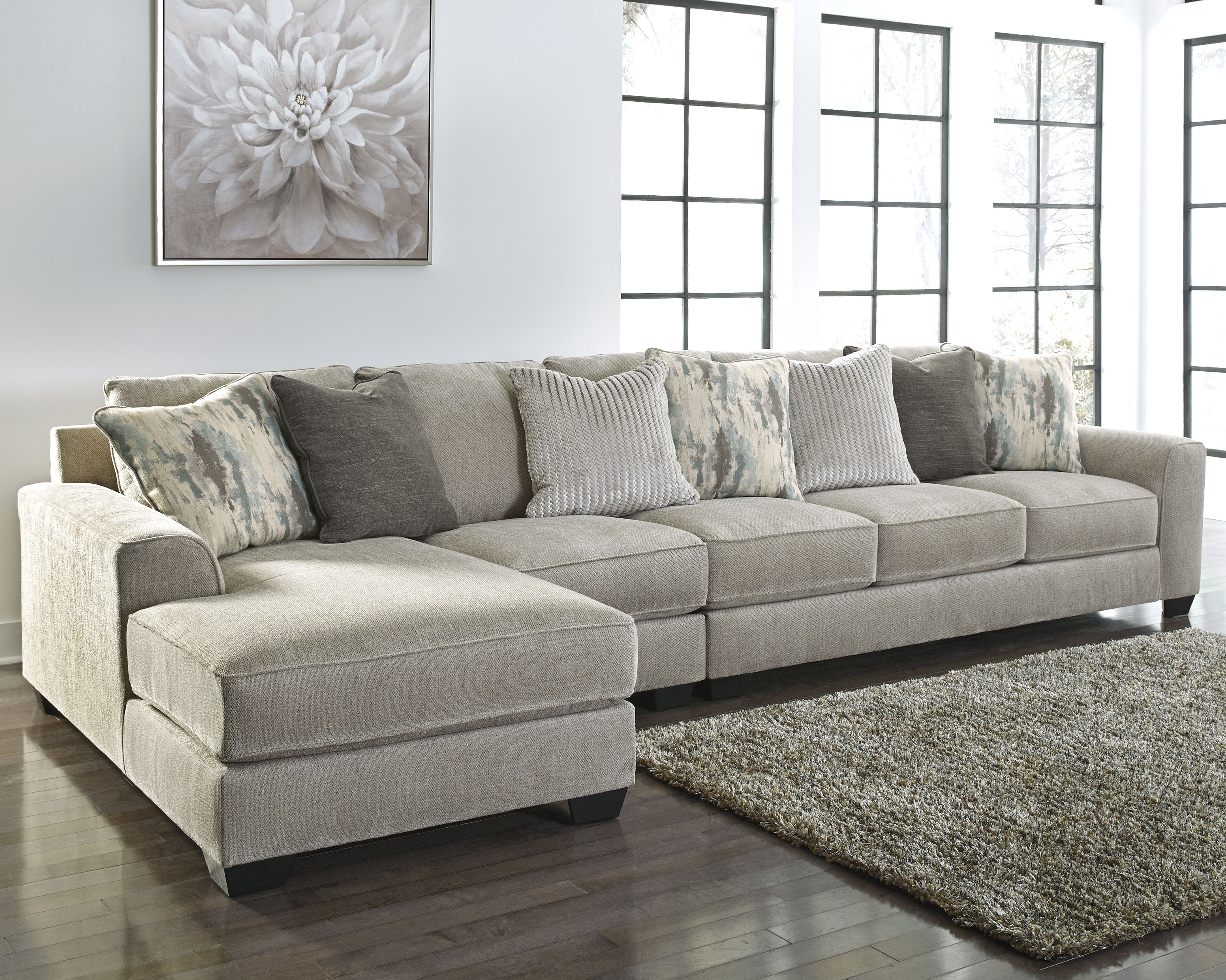 Sectional With Chaise